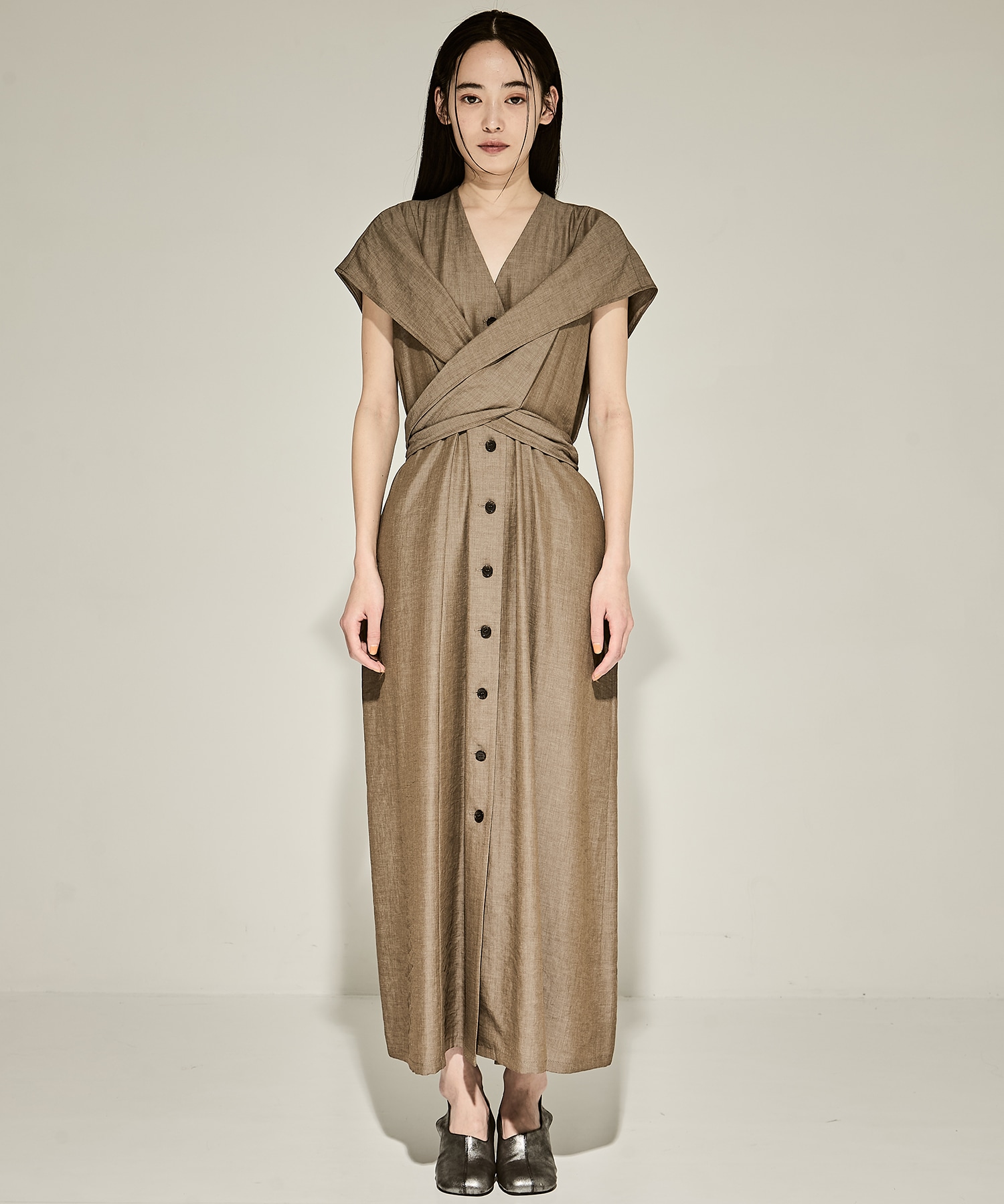 Valeria knot panel dress KH AKIRANAKA