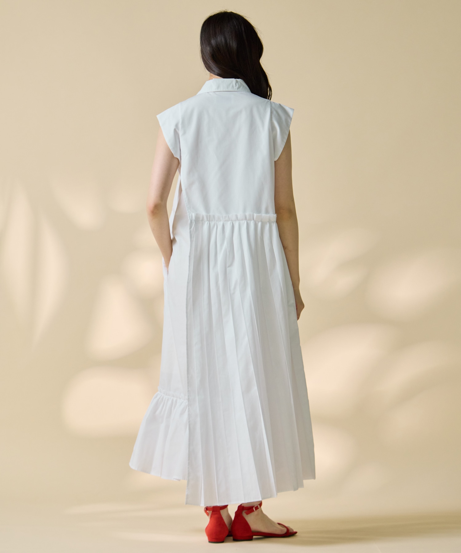 Asymmetry pleats one-piece STUDIOUS