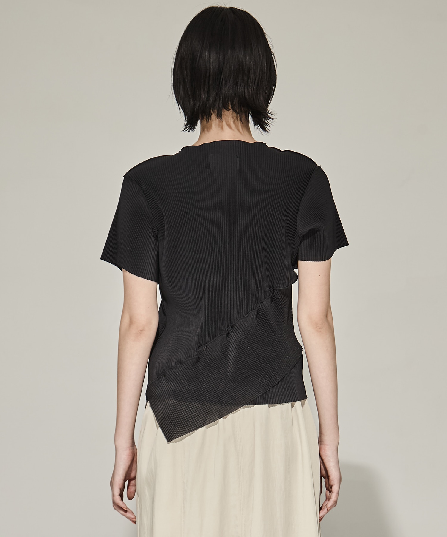 SPIRAL WAVE SHORT SLEEVE TOP kotohayokozawa