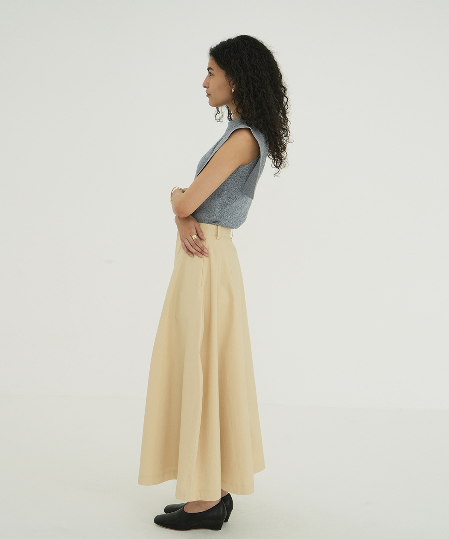 COCOON LINE VOLUME SKIRT CLANE
