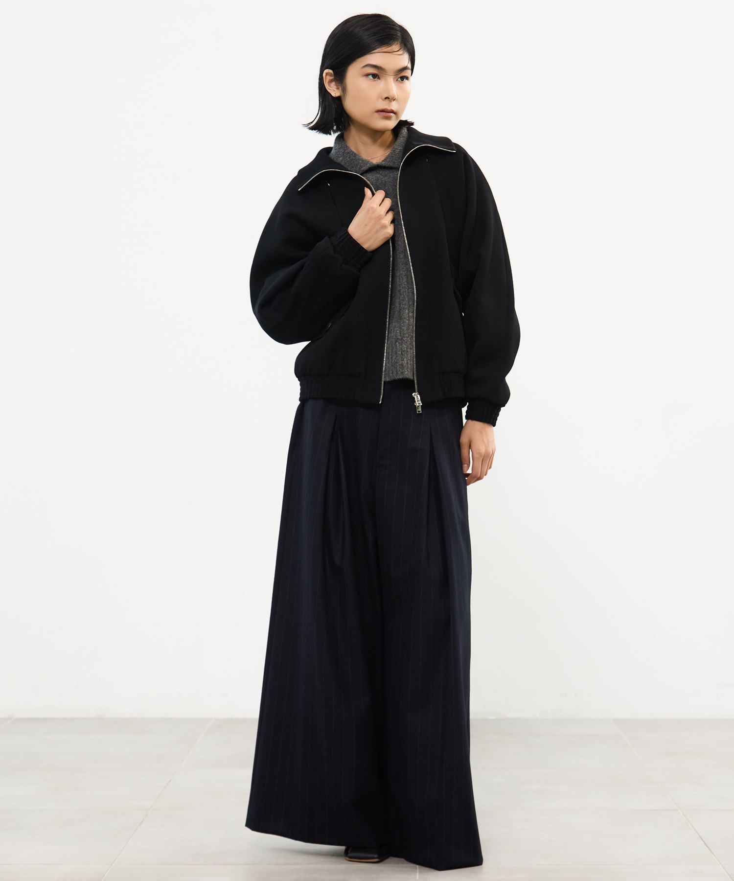 Cropped Collar Knit UJOH
