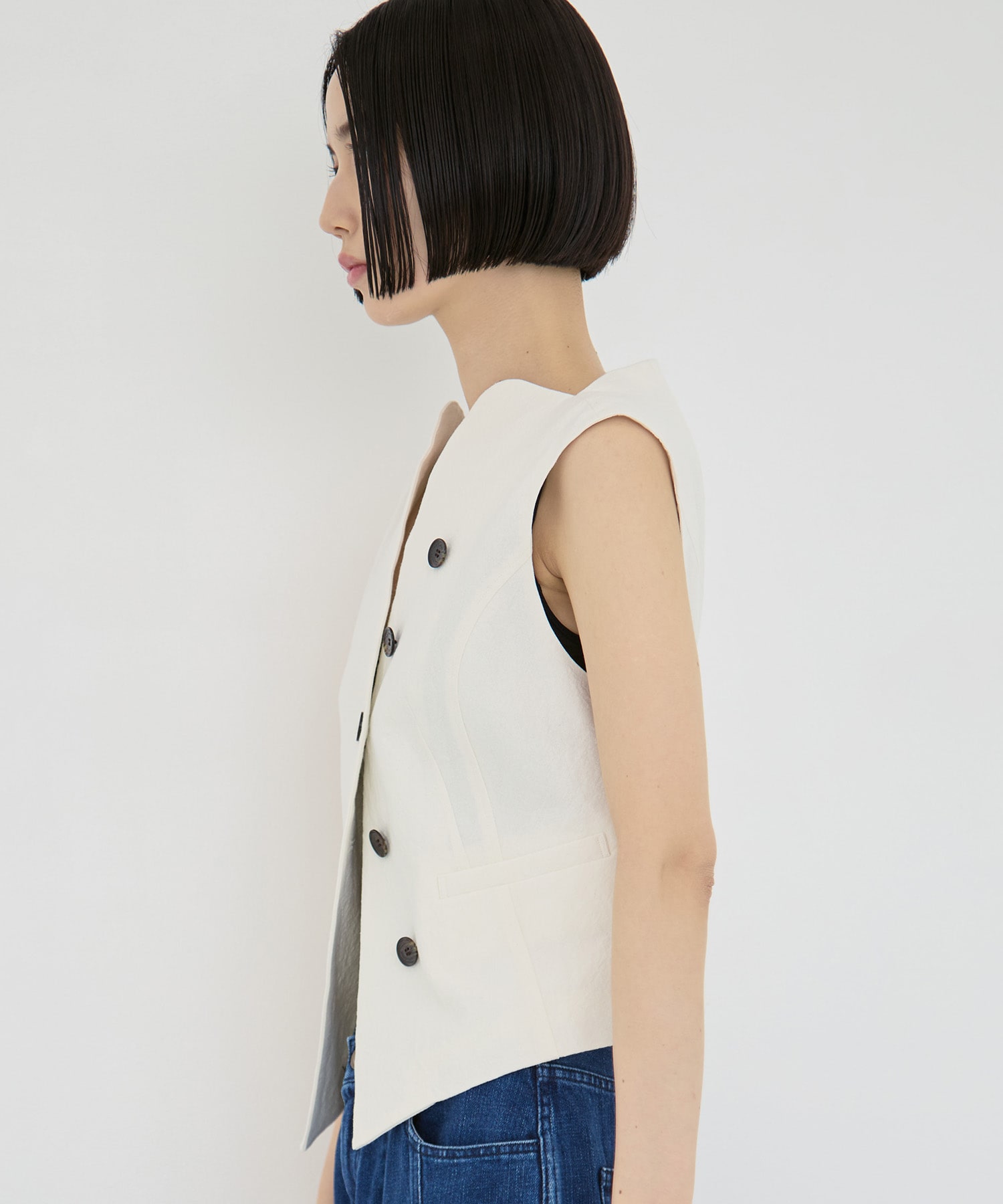 Sesilia vest AKIRANAKA