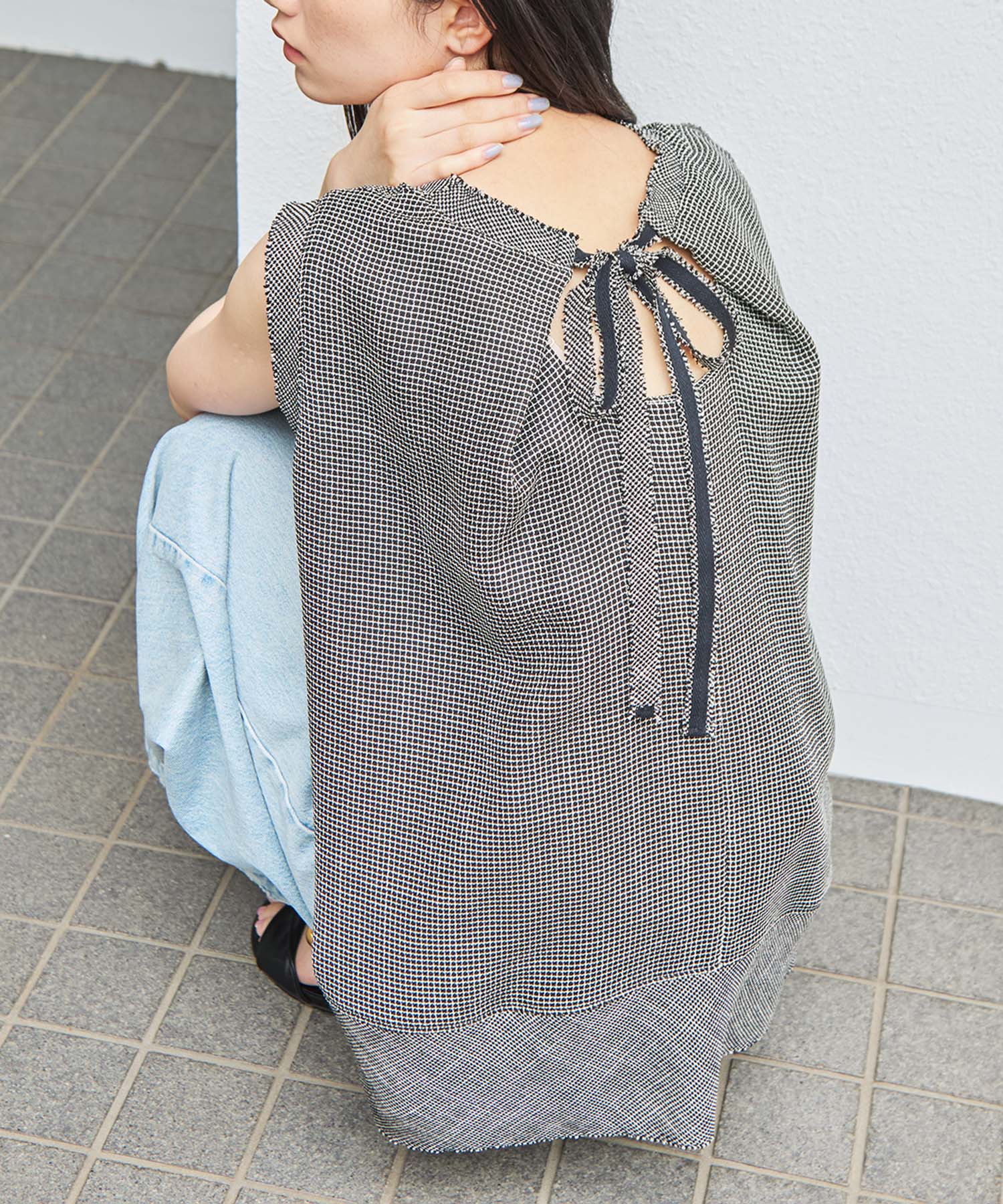 Sleeveless Washable Mesh Blouse STUDIOUS