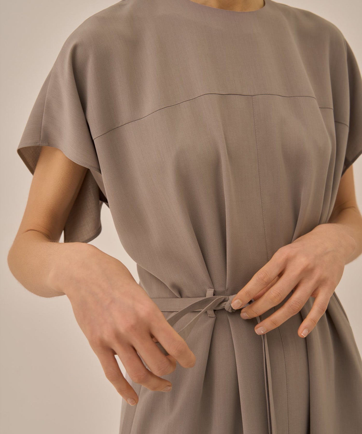 Selina back cape dress AKIRANAKA