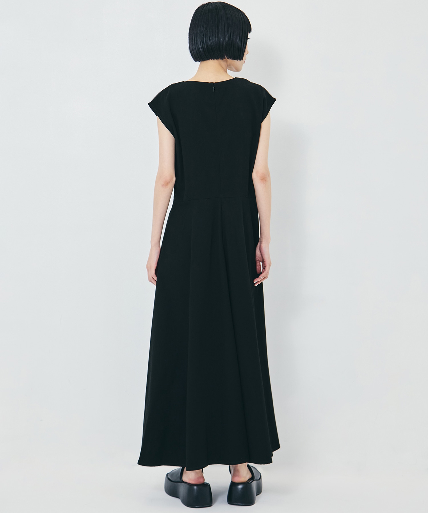 別注CUT-OUT FLERED DRESS 