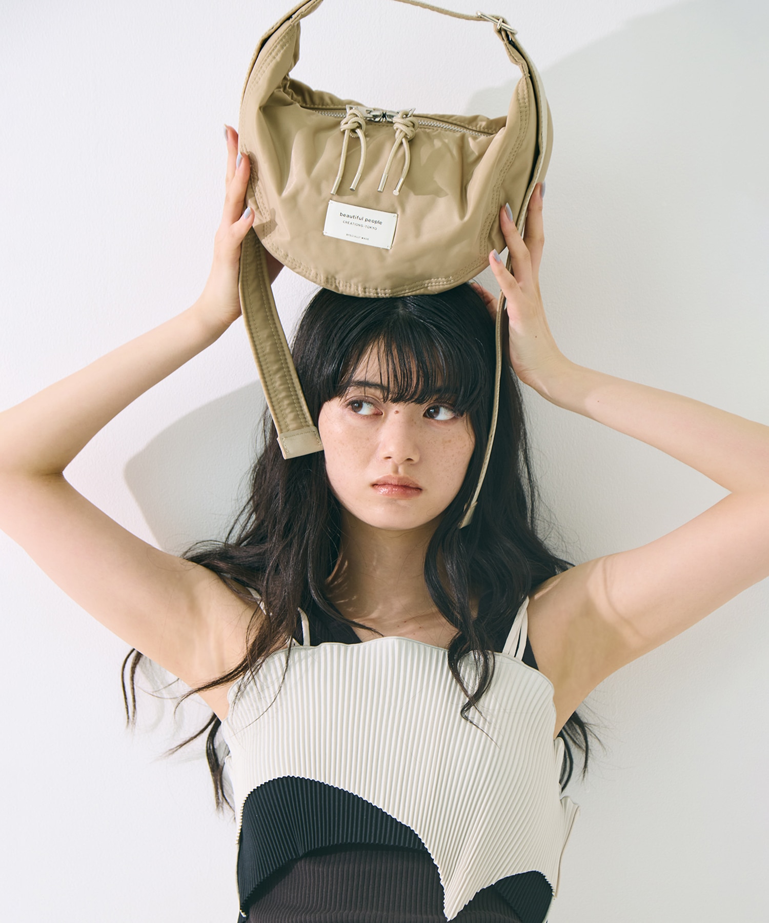 別注nylon moon shoulder bag beautiful people