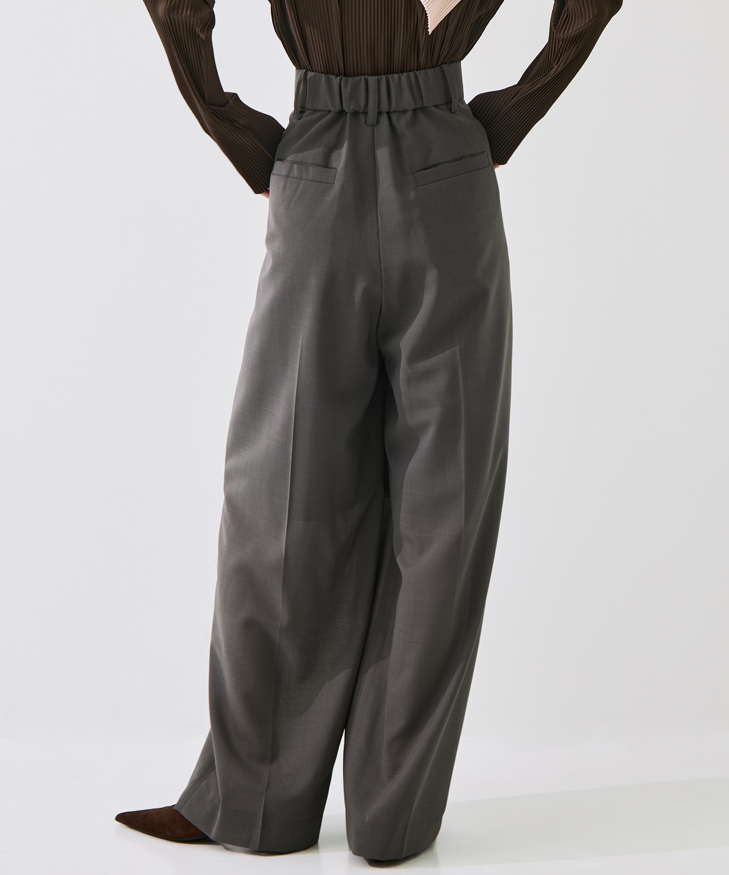 Double Tucked Trousers STUDIOUS