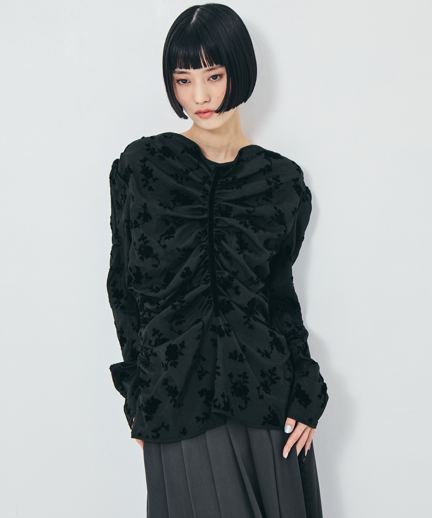 FLOCKED ROSE PRINT GATHERED BLOUSE FETICO