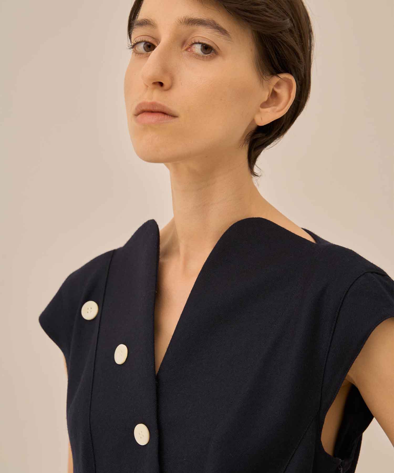 Sesilia dress AKIRANAKA