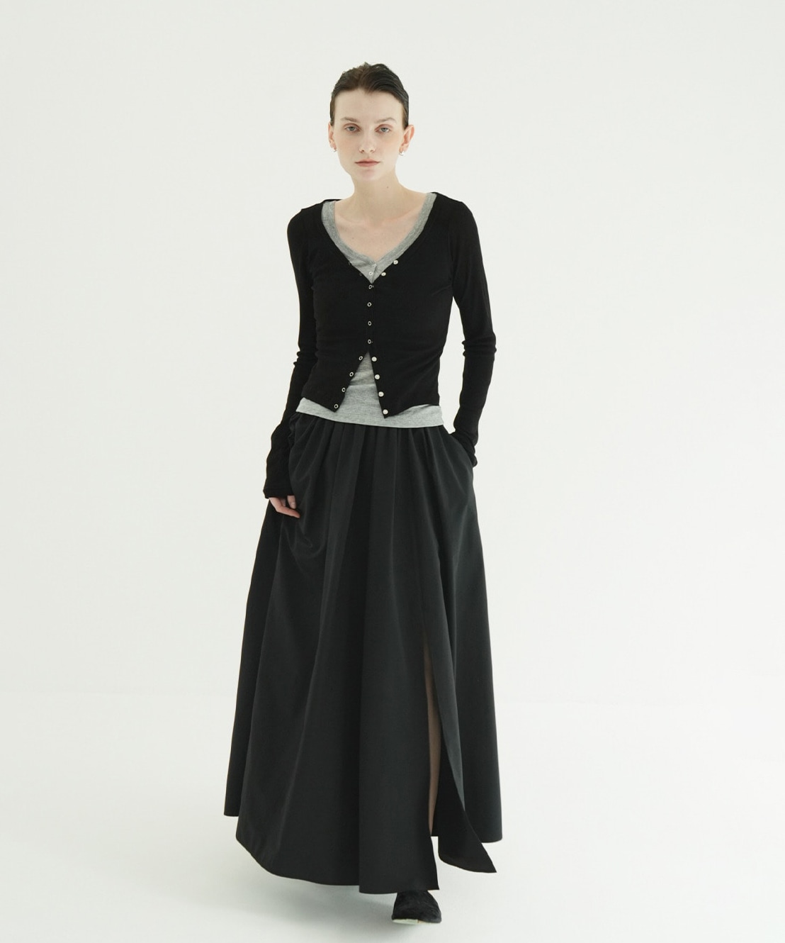 CURVED NECK LAYERED SET TOPS CLANE