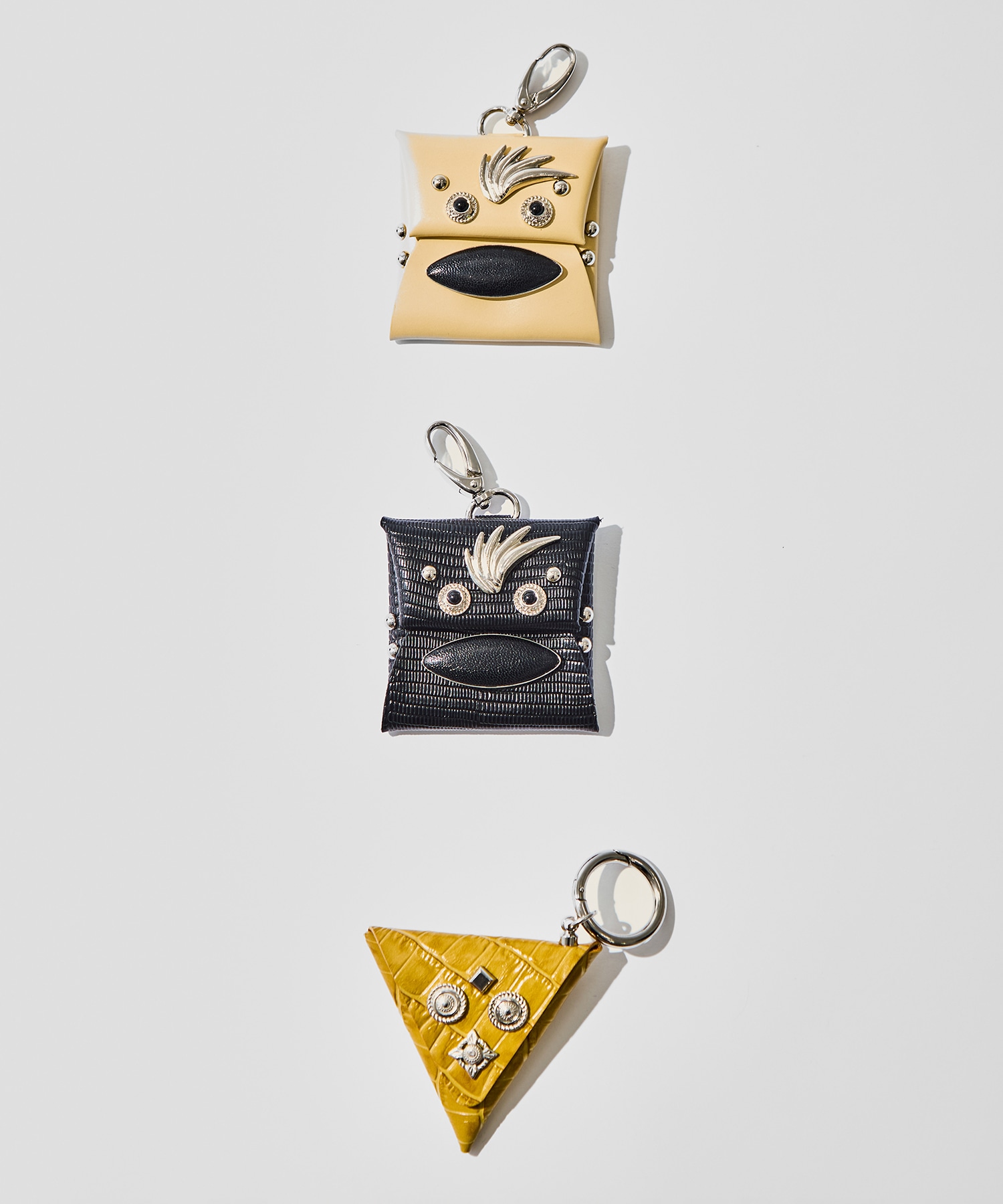 Triangle charm VIVI TOGA