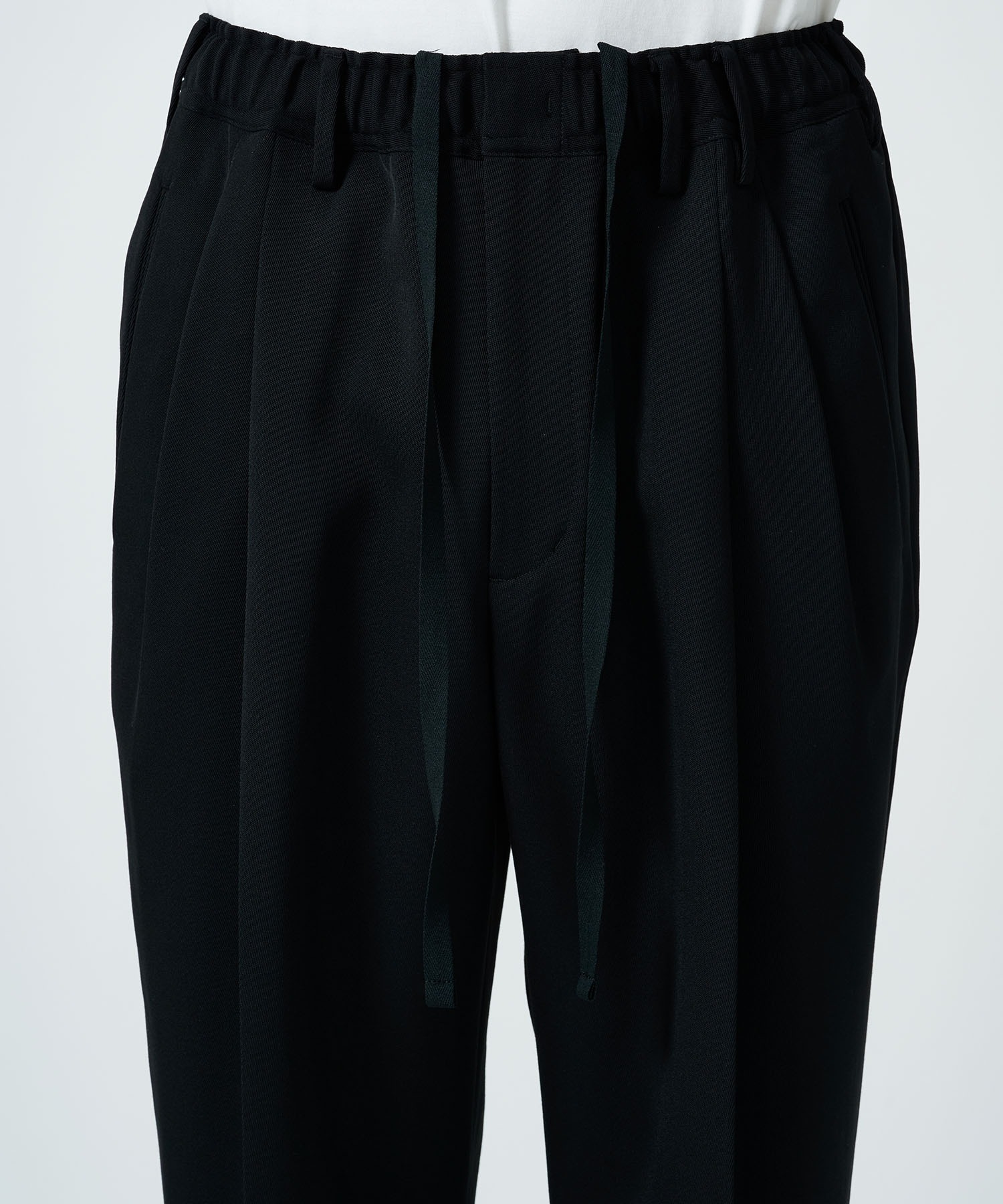 AQUA WOOLカルゼタックスラックス STUDIOUS