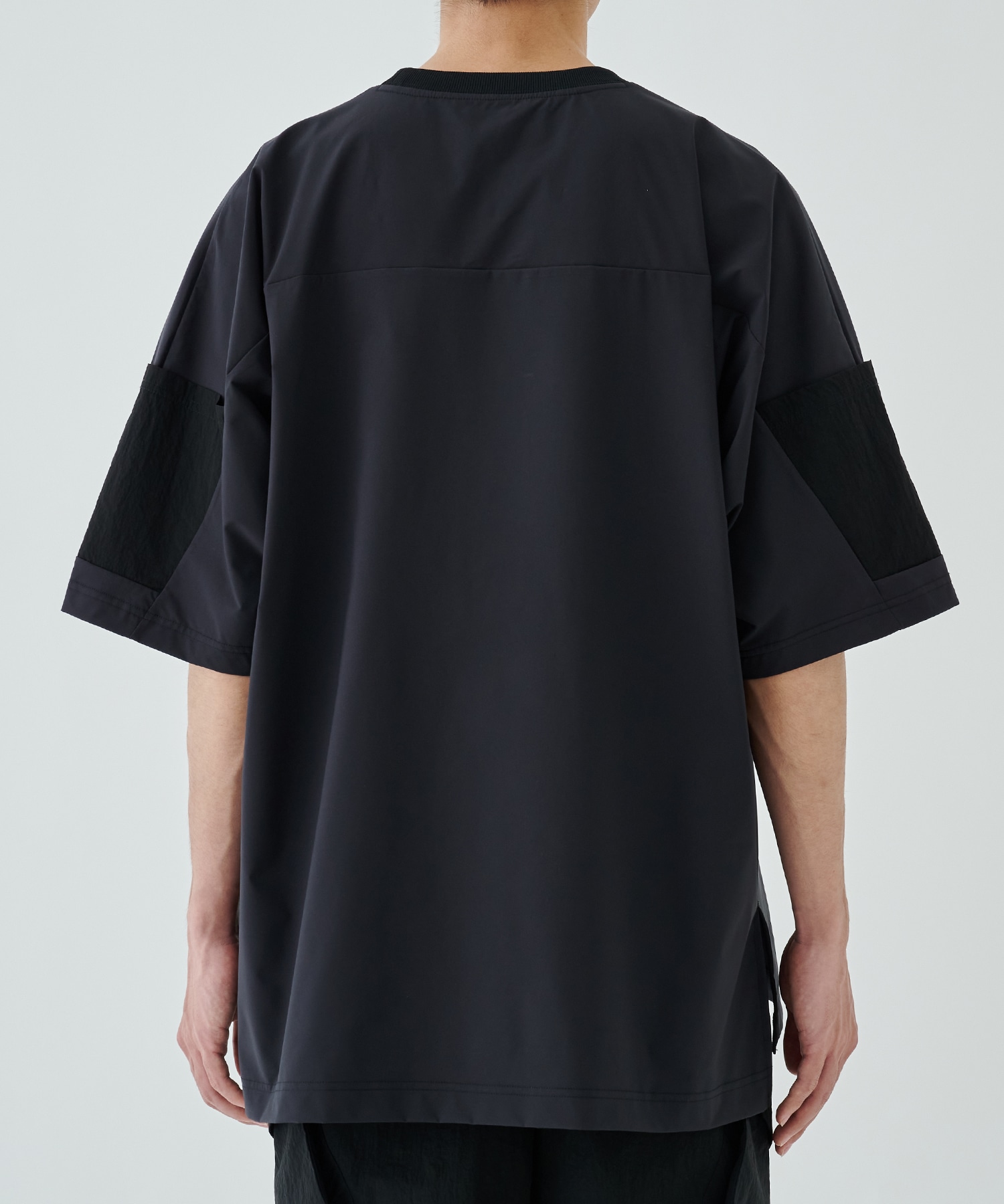〈別注〉BLK NYLON SHORT SLEEVE T-SHIRTS White Mountaineering