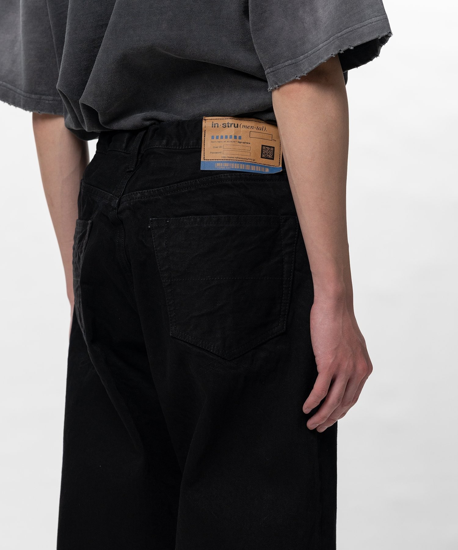 ONE WASHED SELVAGE DENIM STRAIGHT PANTS in・stru(men-tal)