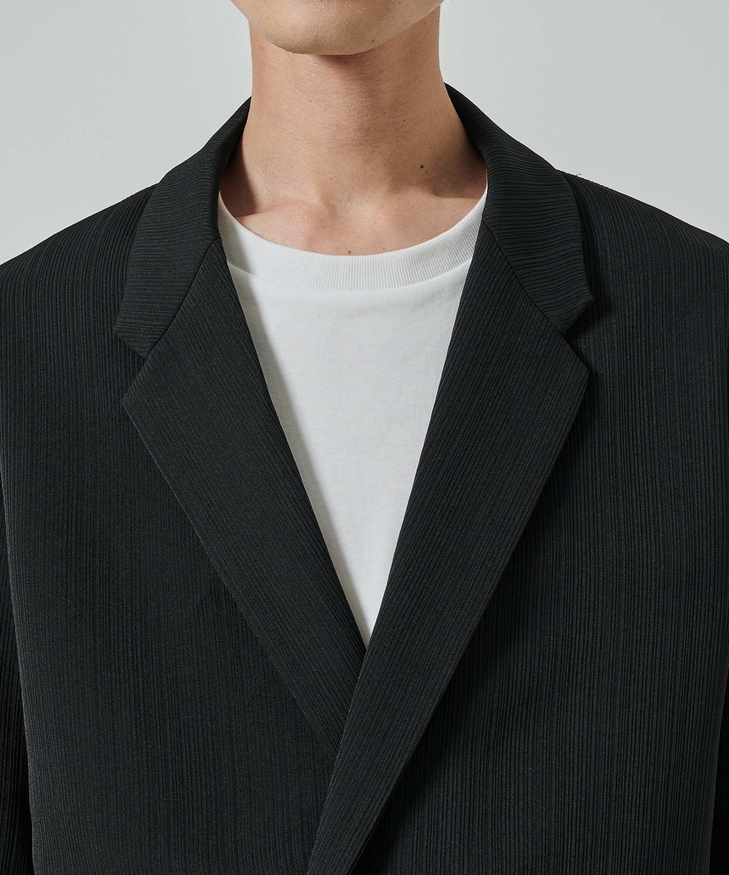 PLEATS HALF SLEEVE JACKET STUDIOUS