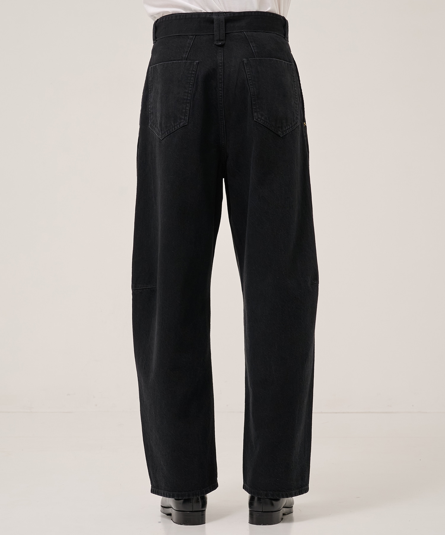Barrel 1Tuck Wide Denim Pants with Long Belt CULLNI