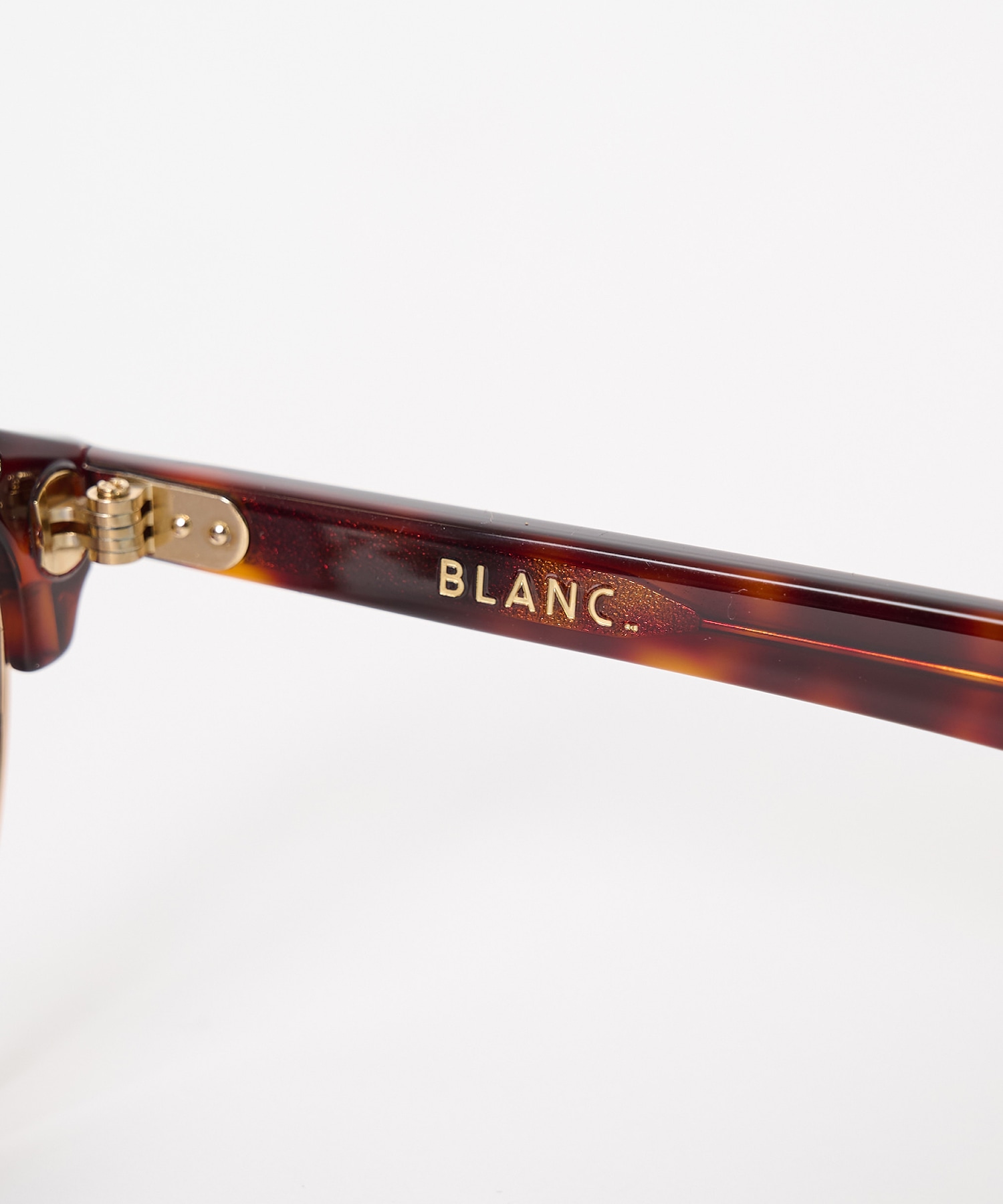B0046 BLANC
