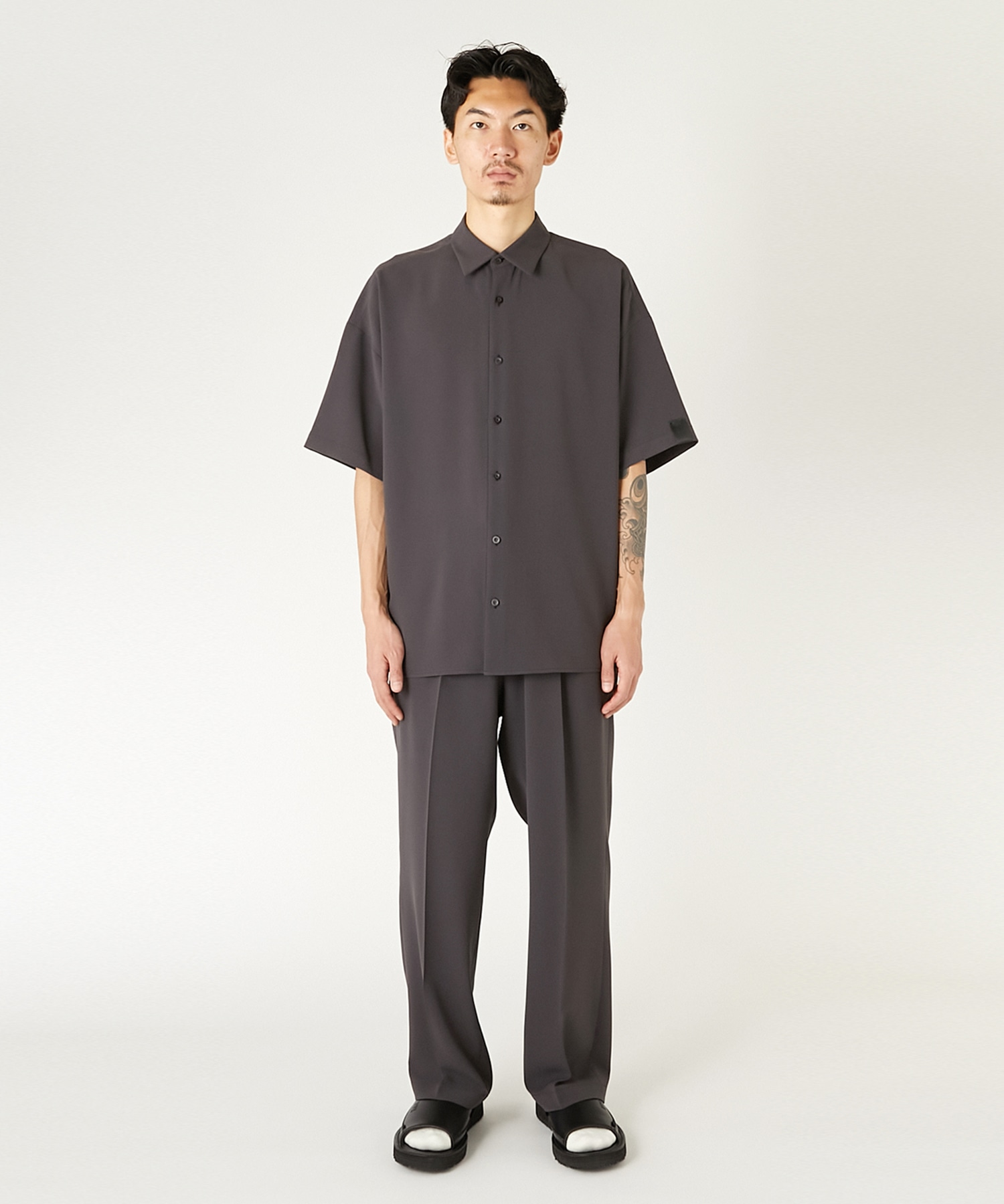 2261-SH55-011 S/S SHIRT N.HOOLYWOOD