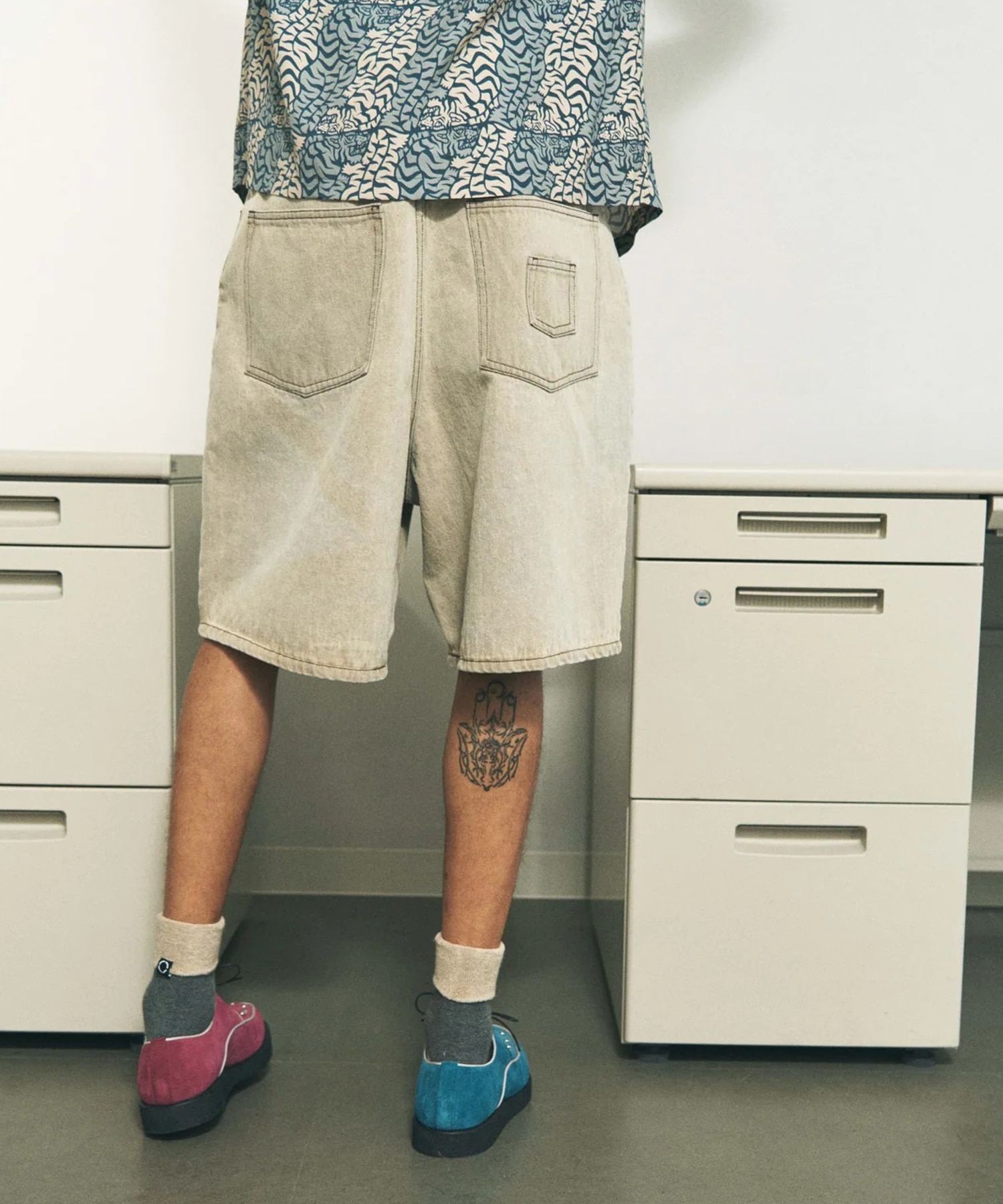 6 POCKET DENIM SHORTS LAZER PHINGERIN