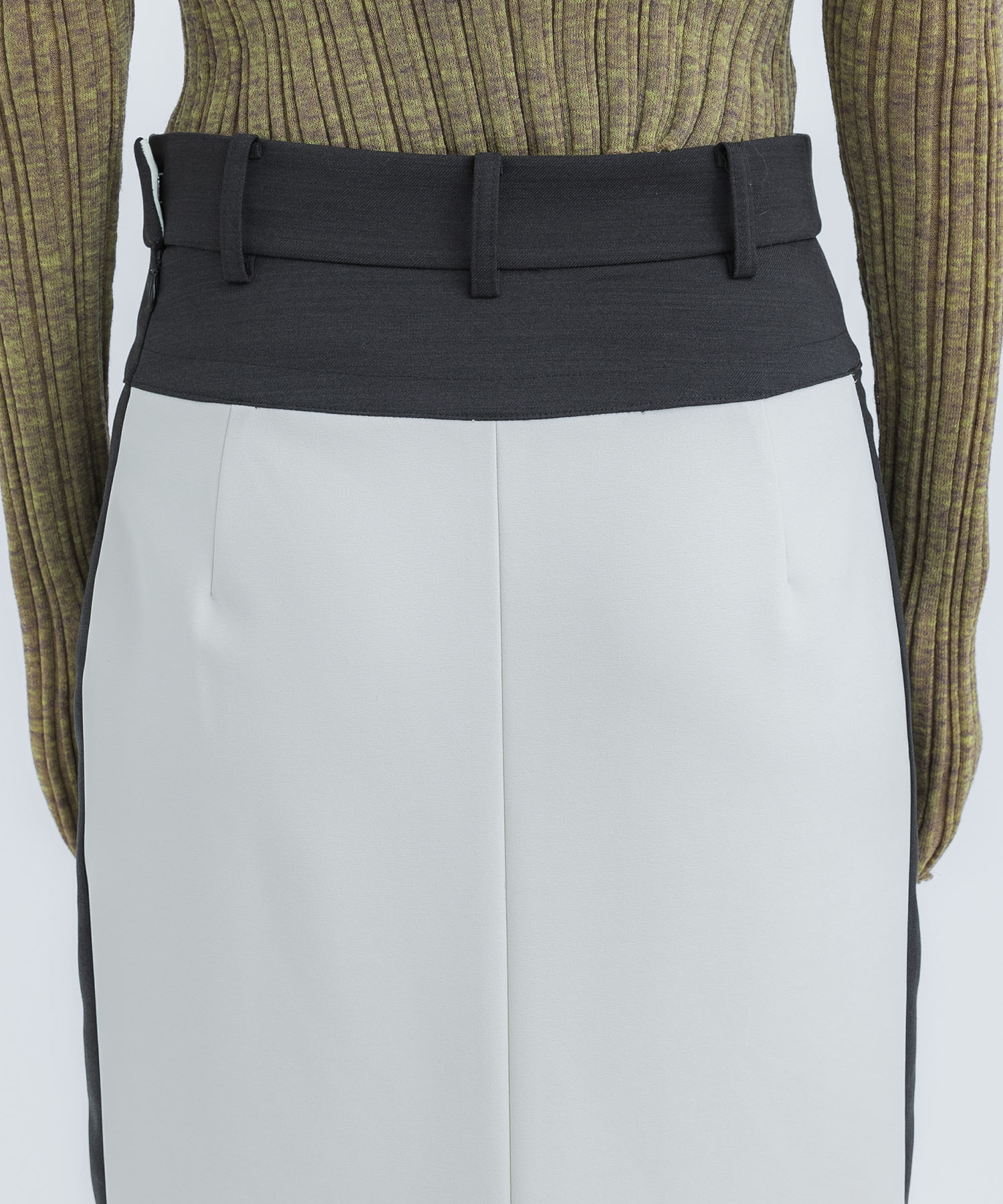 Super Stretch Tight Skirt STUDIOUS