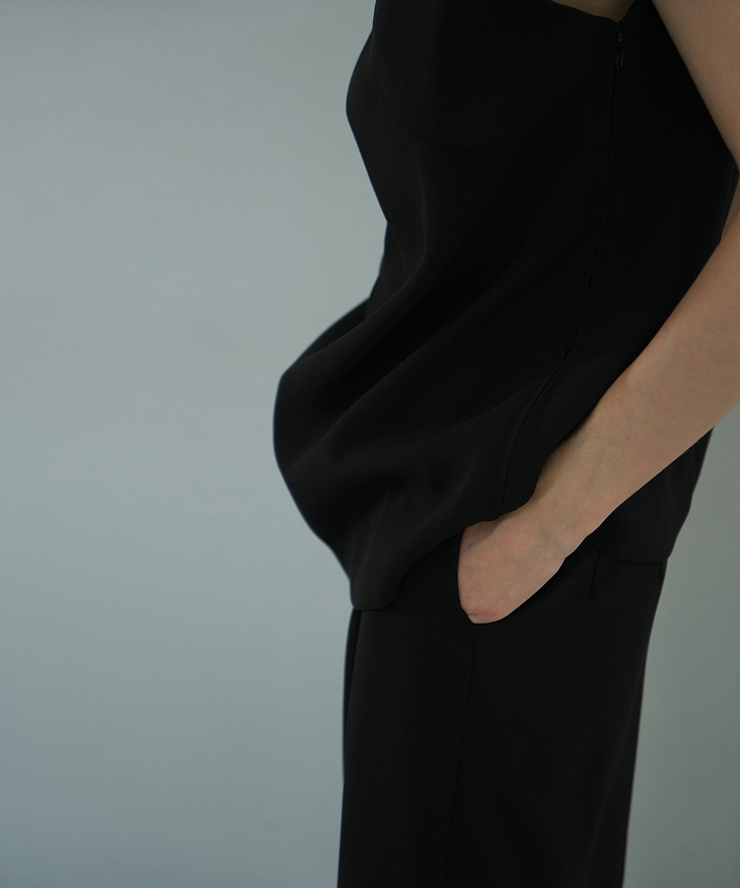 LAYERED BACK OPEN ONEPIECE CLANE