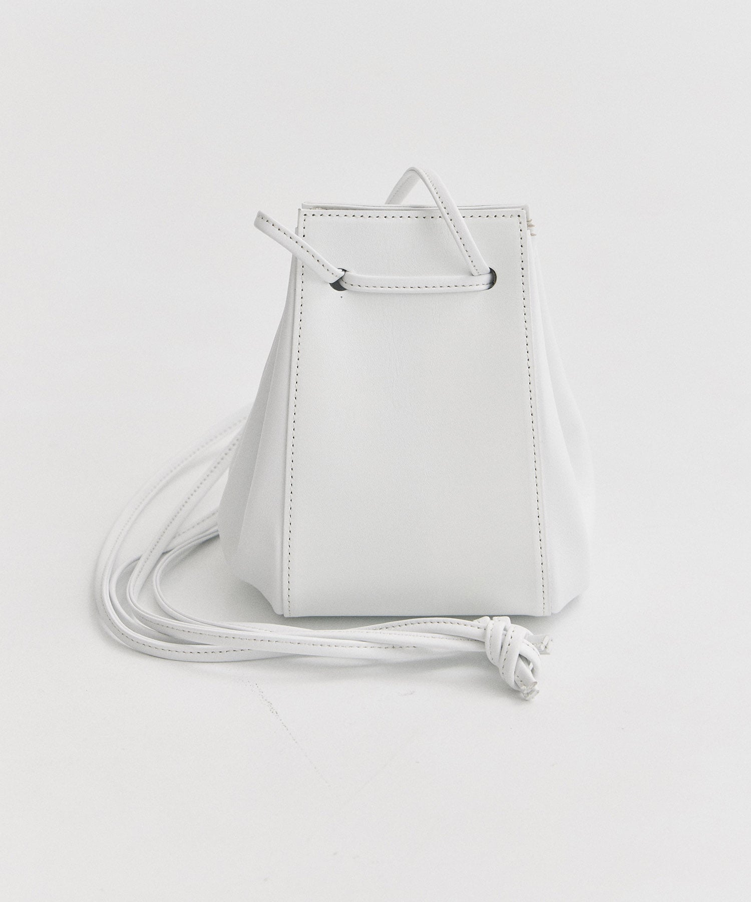 別注レザー巾着BAG COURTNEY ORLA