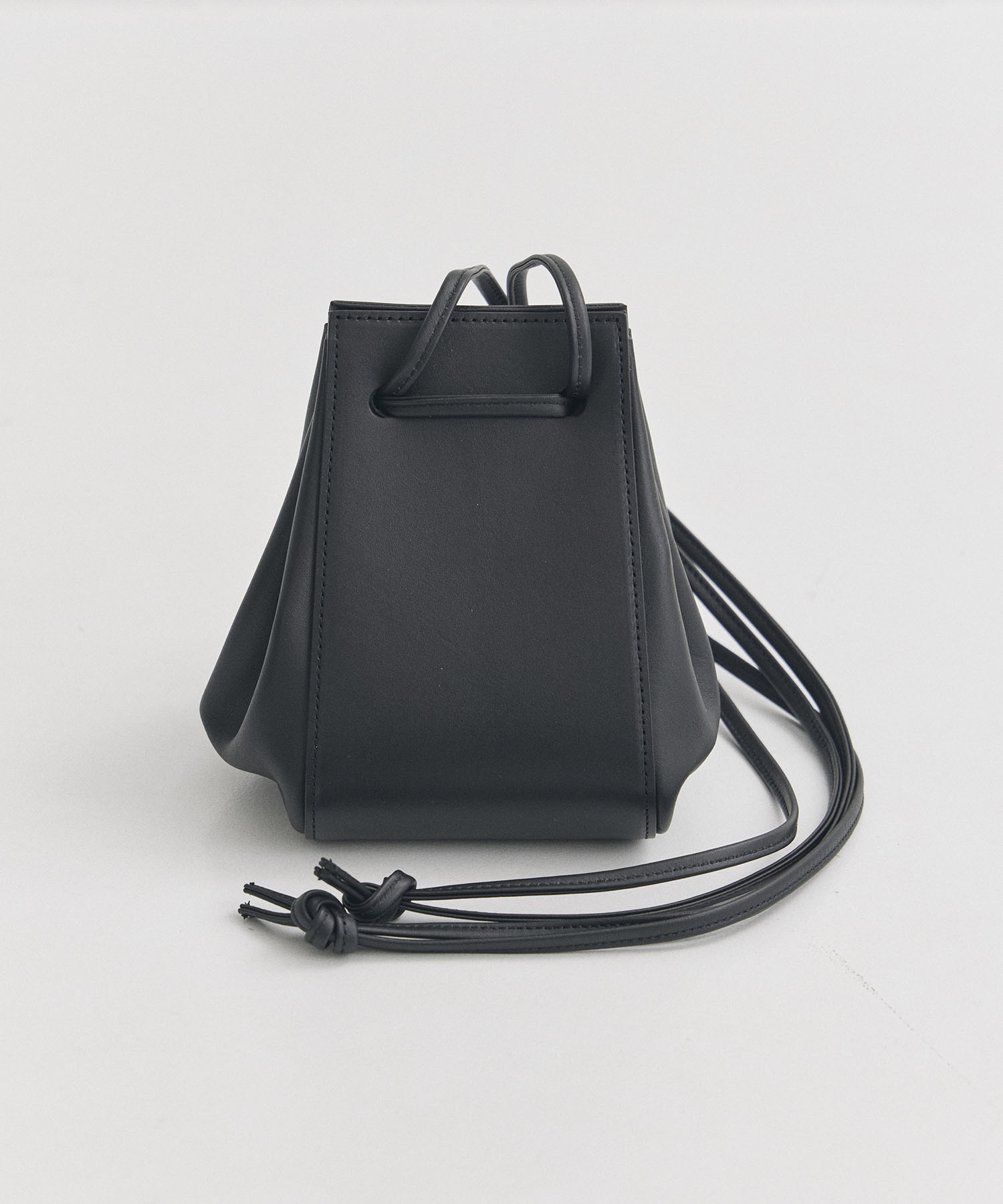 別注レザー巾着BAG COURTNEY ORLA