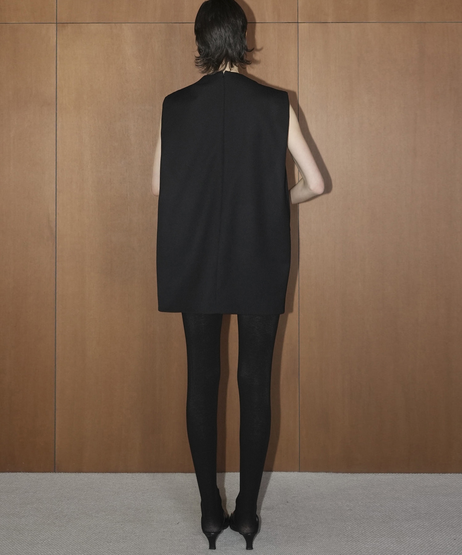 SLEEVELESS LONG COCOON TOPS CLANE