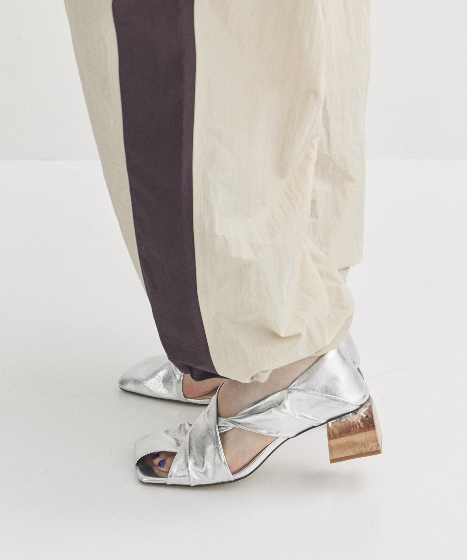 HEIDI LEATHER PUMPS ALM