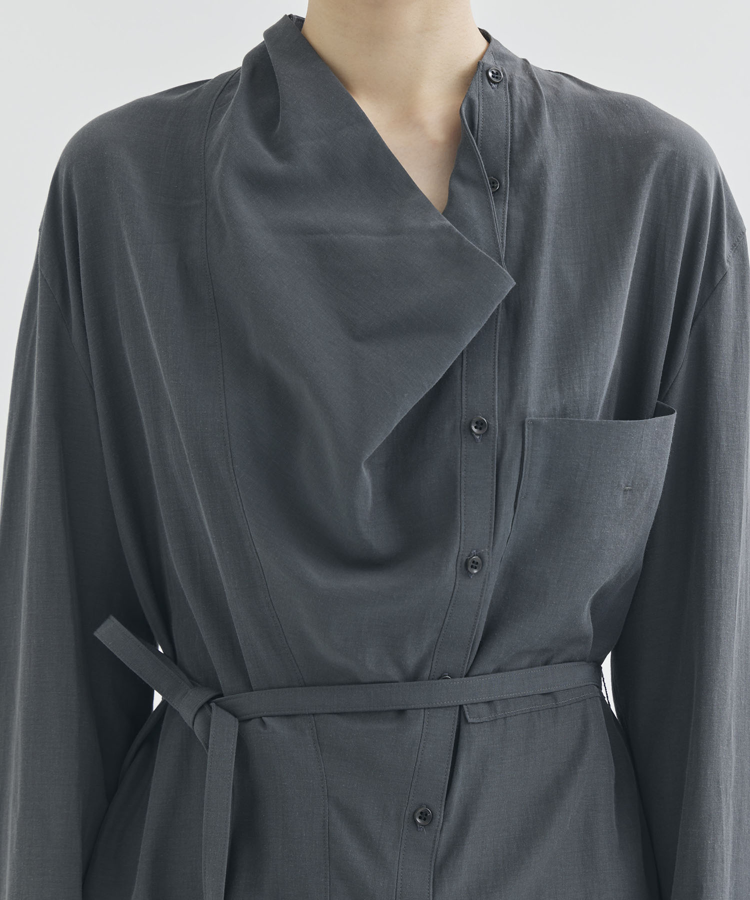 Tilda drape neck shirt GY AKIRANAKA