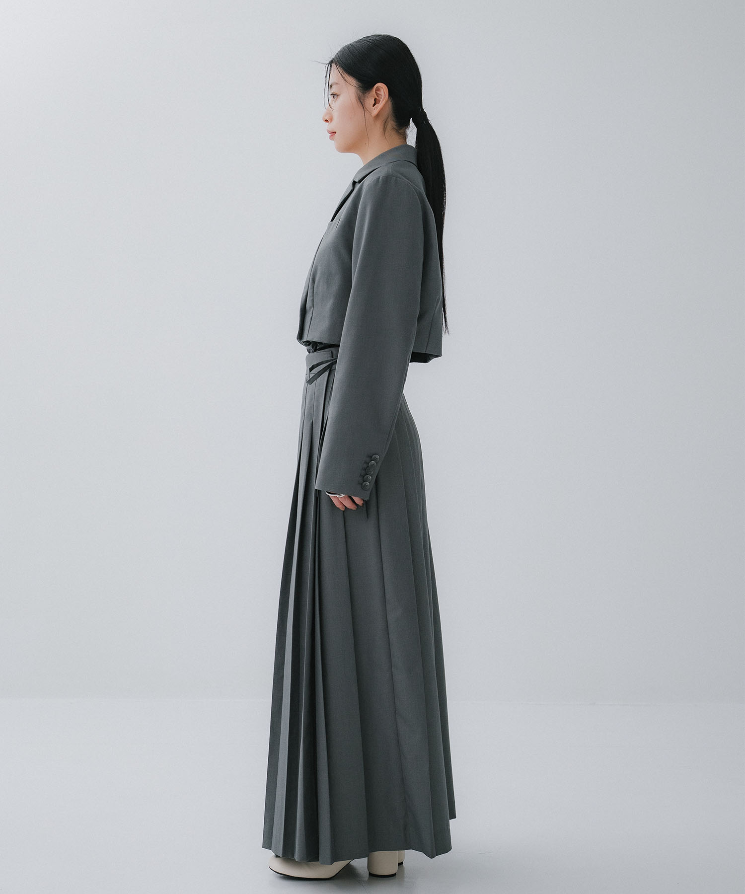 SHORT JACKET WITH PLEATS WRAP SKIRT AMERI