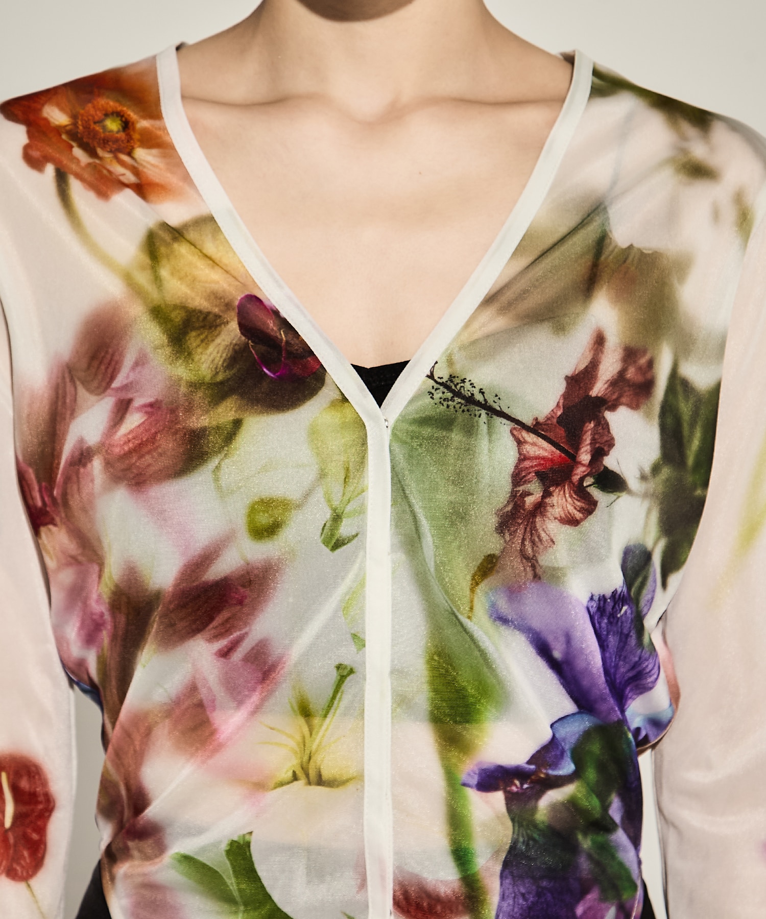 2WAY SMOKE FLOWER SHEER TOP AMERI