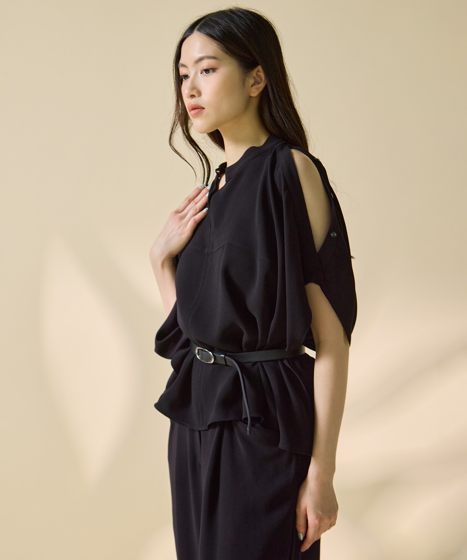 BACK SATIN DRAPE BLOUSE STUDIOUS