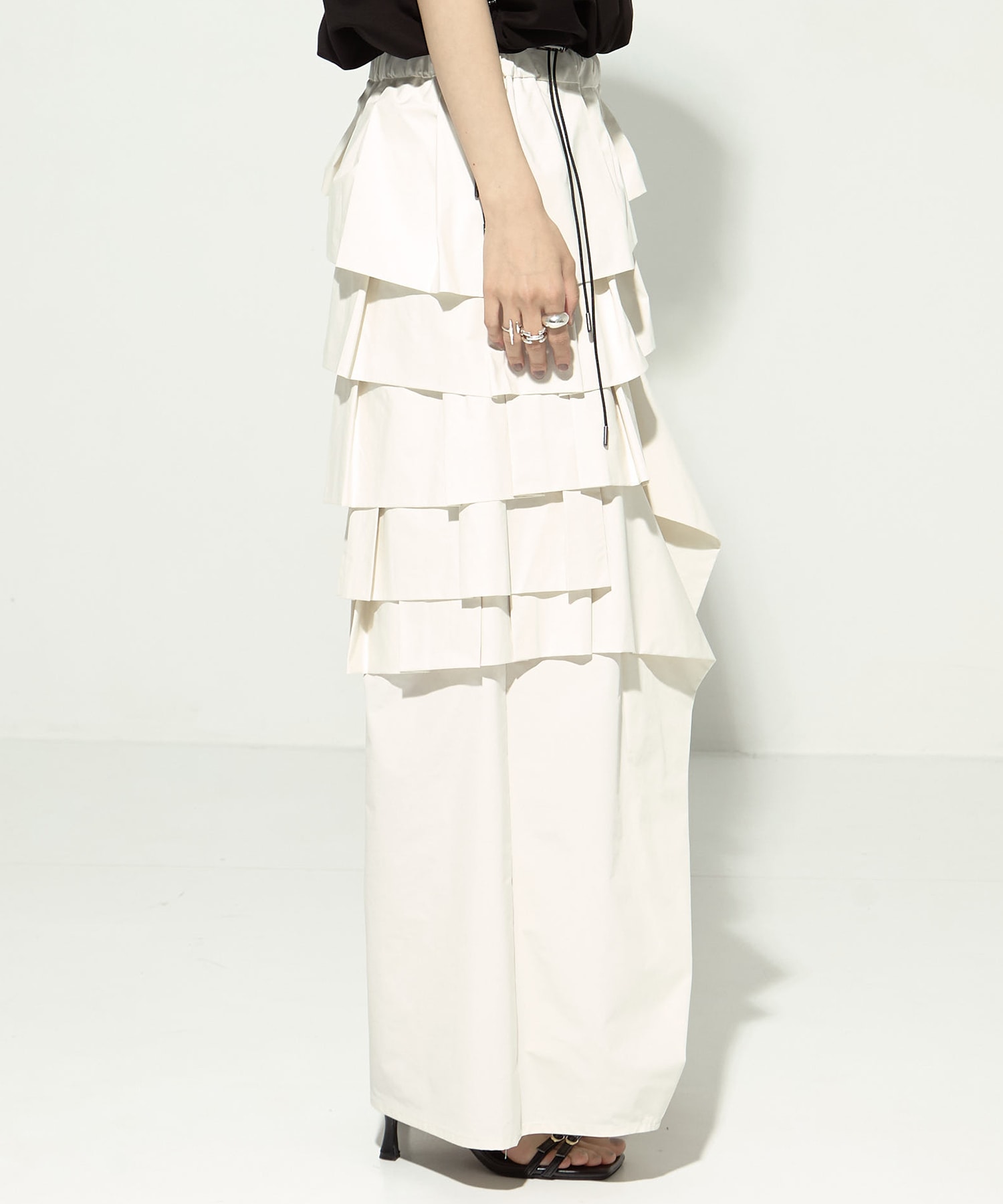 別注RUFFLE PANTS TAAKK