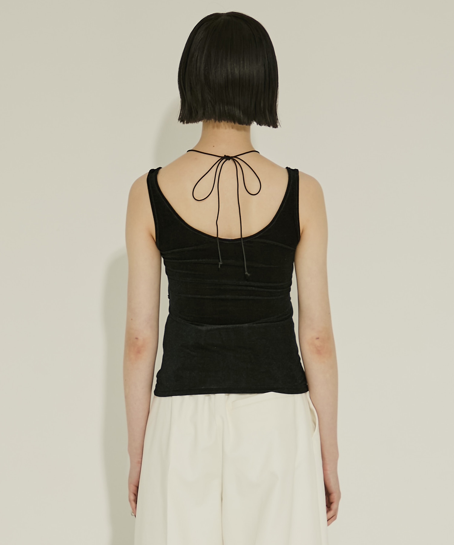 VELOUR CUPIN HALTER　NECK CAMISOLE STUDIOUS