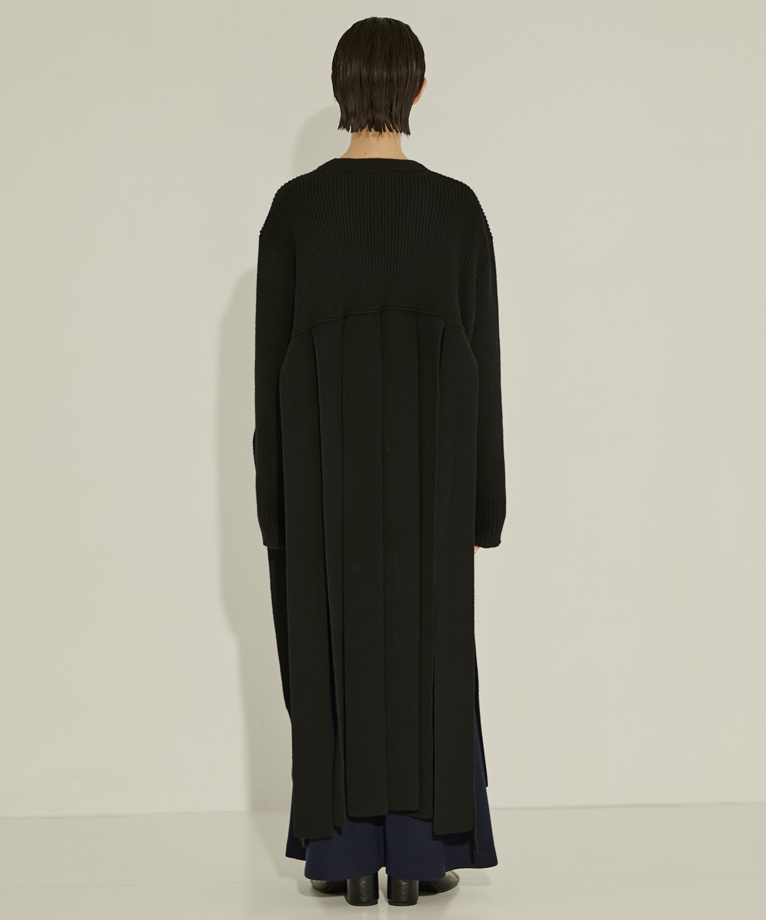 Margo long knit cardigan BK AKIRANAKA