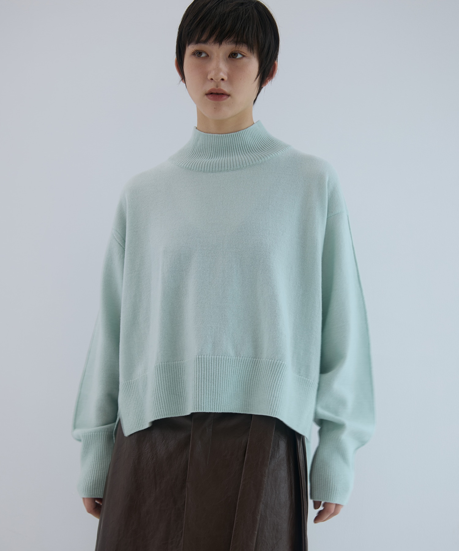 Merino Wool Turtle Neck Knit STUDIOUS