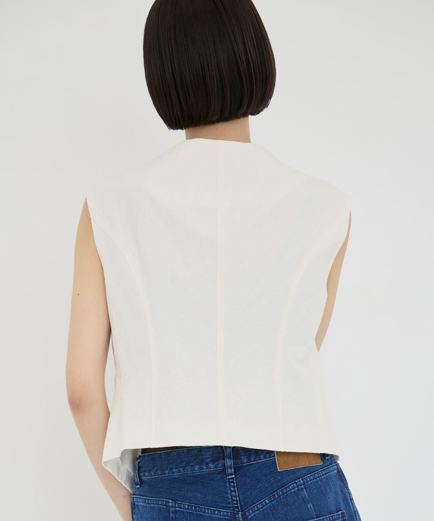 Sesilia vest AKIRANAKA