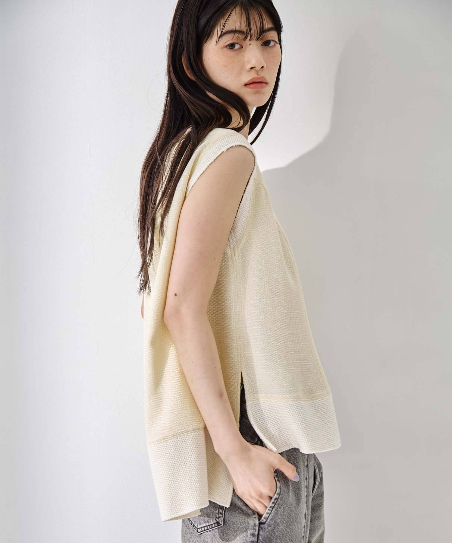 Sleeveless Washable Mesh Blouse STUDIOUS