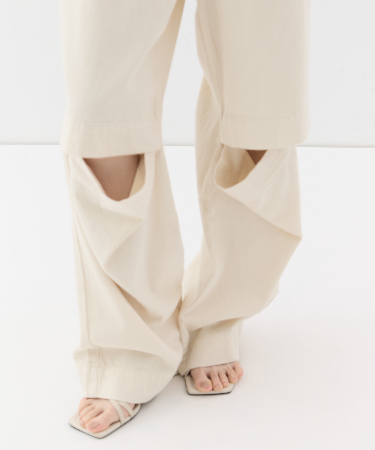 別注Relaxed open knee LIVINGTONE
