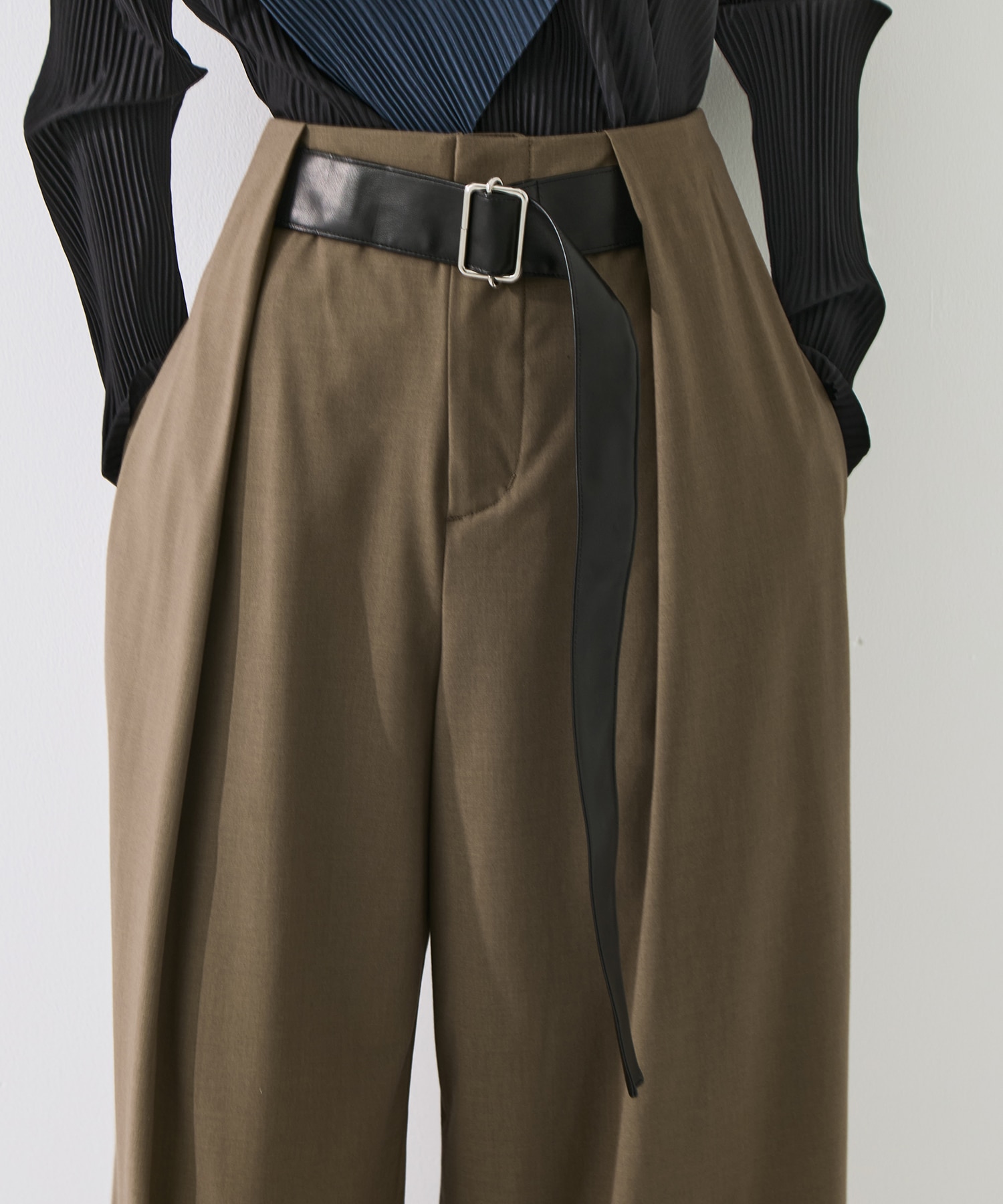 Belted Trousers STUDIOUS