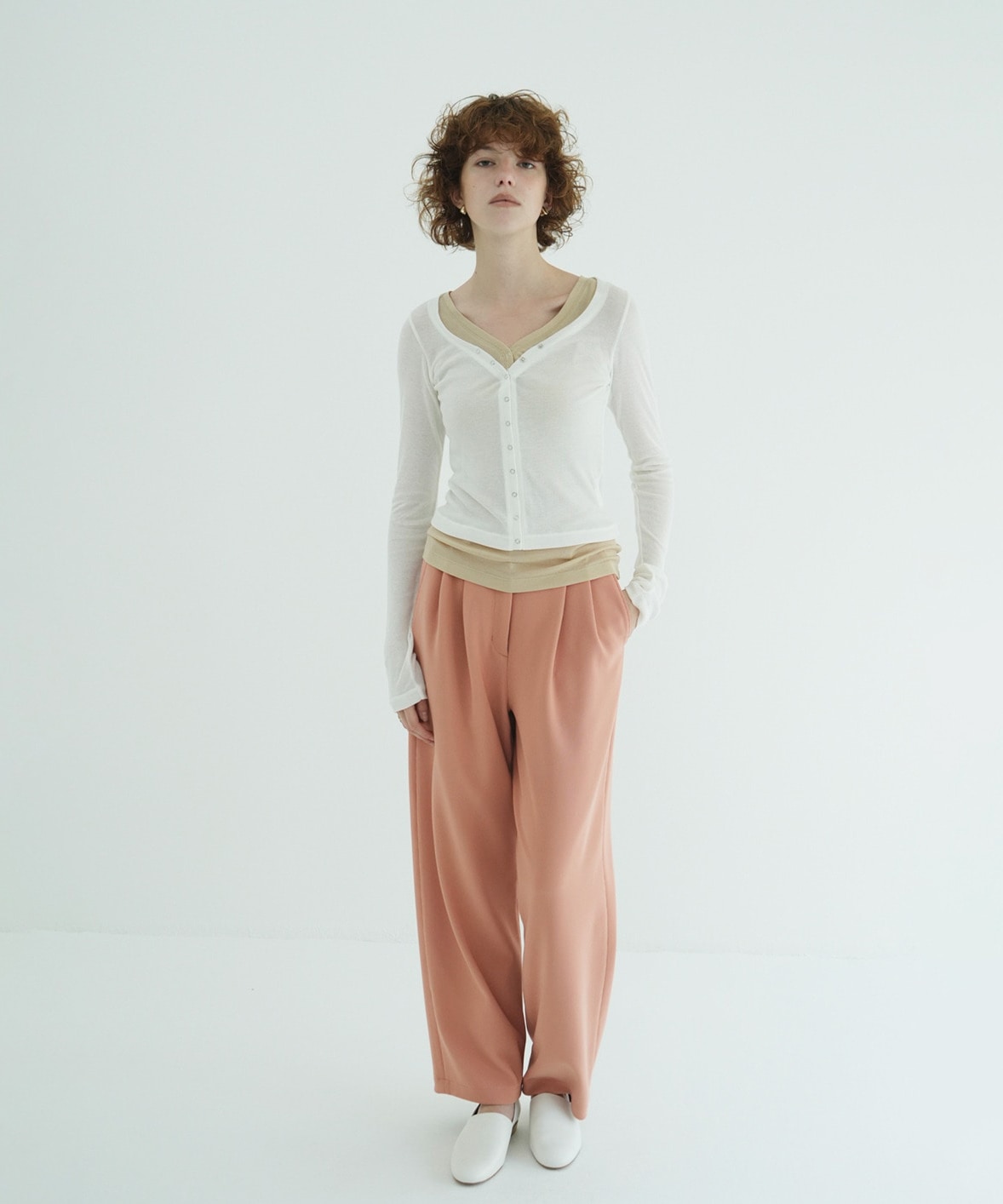 CURVED NECK LAYERED SET TOPS CLANE