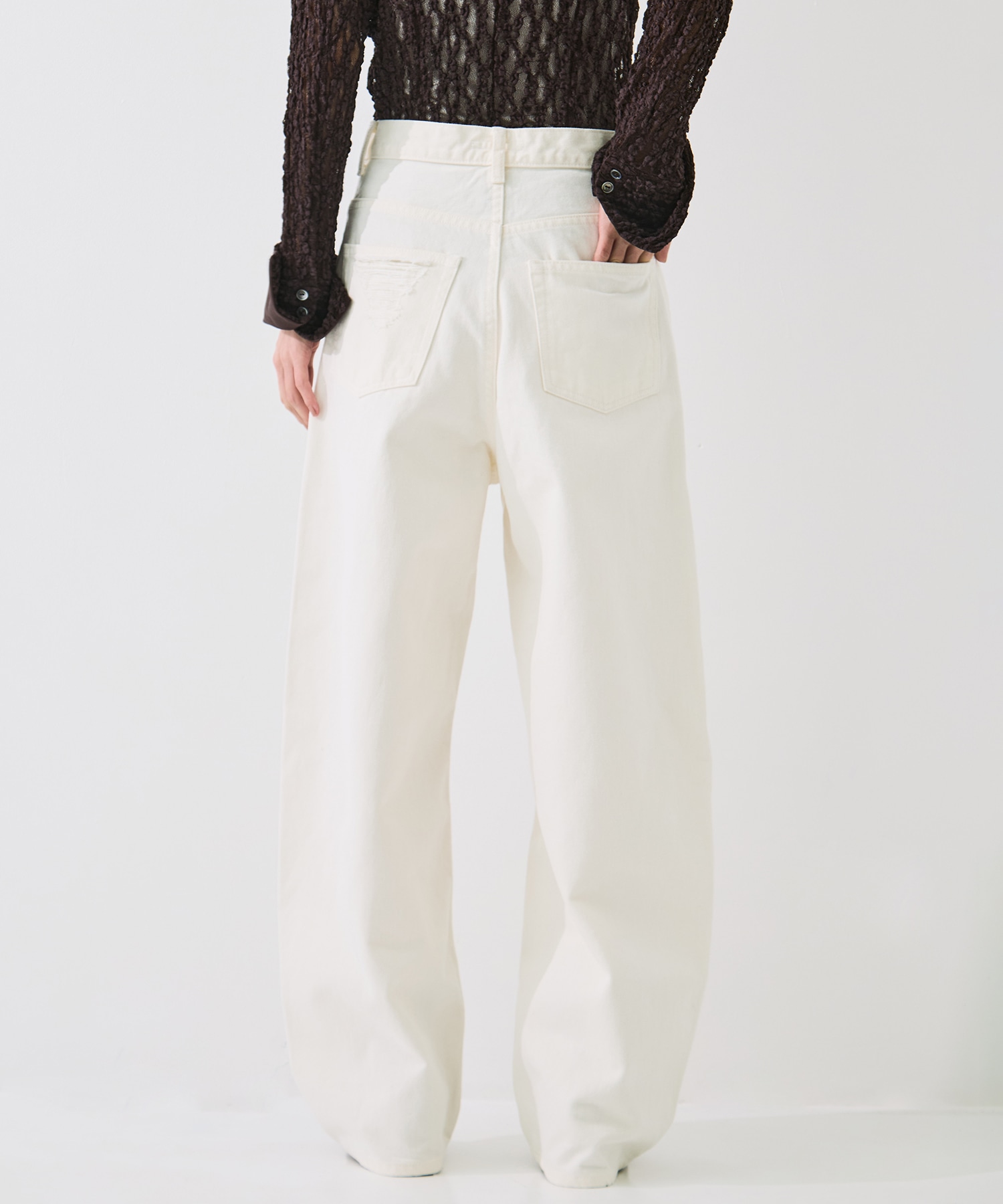 Damaged Barrel Leg Jeans STUDIOUS