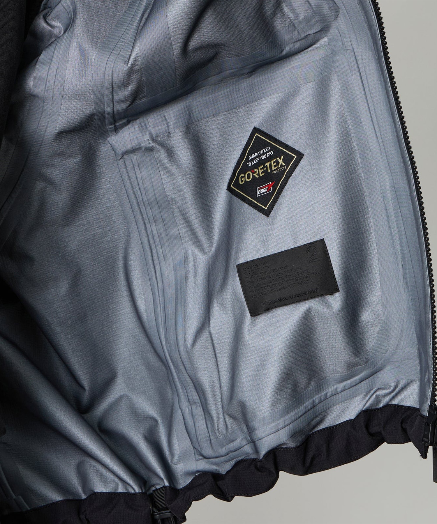 GORE-TEX HOODED JACKET White Mountaineering