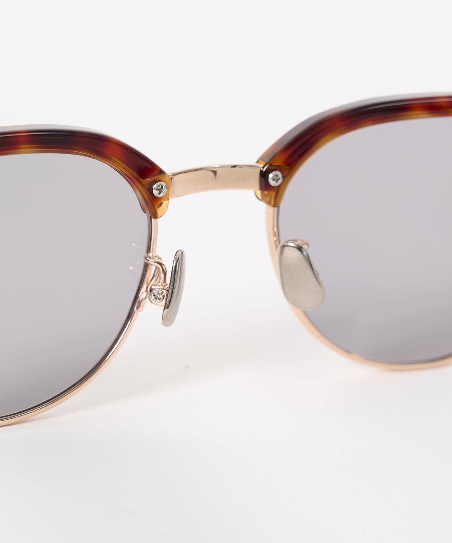 B0046 BLANC