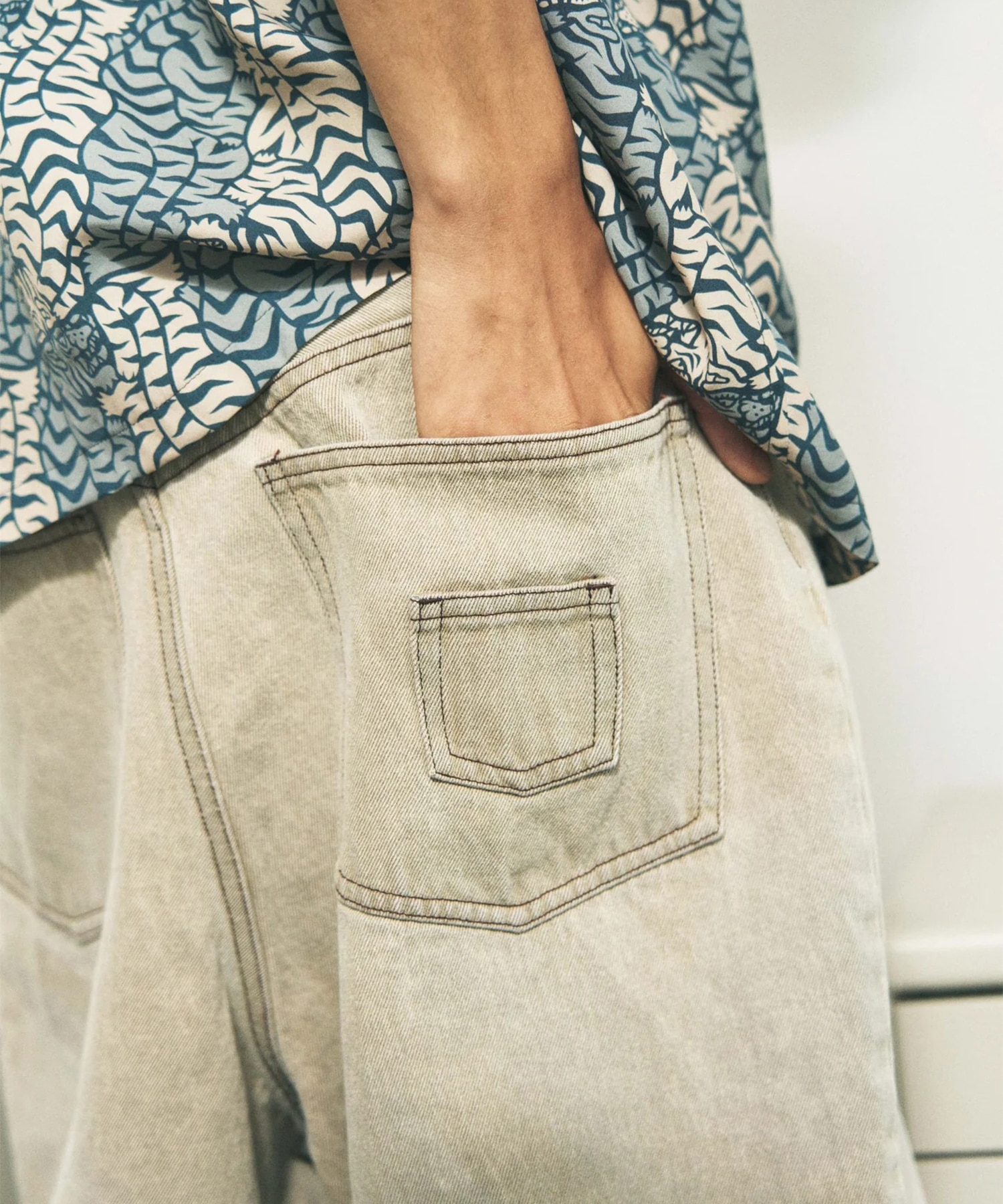 6 POCKET DENIM SHORTS LAZER PHINGERIN