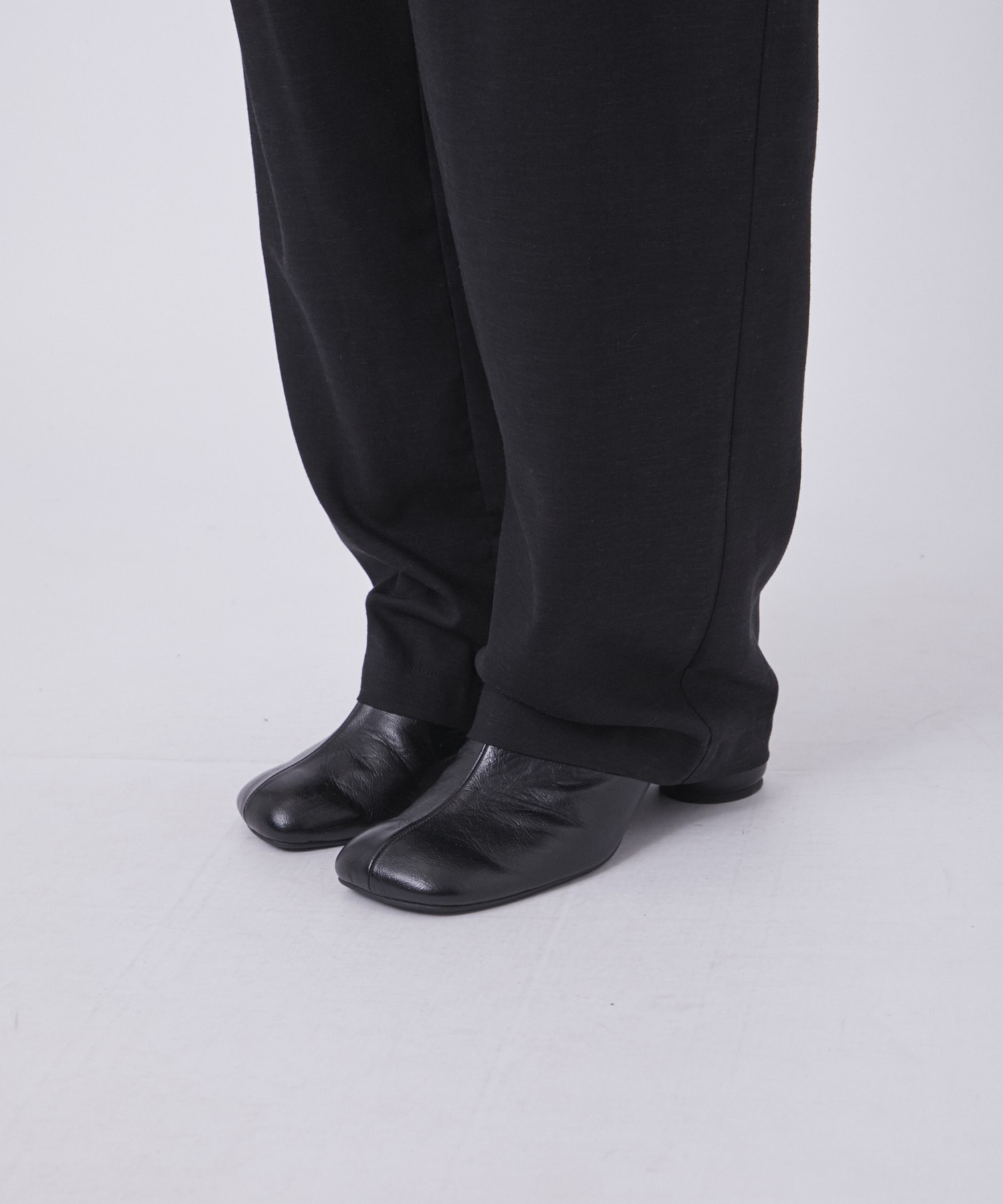CURVE LINE PANTS CLANE