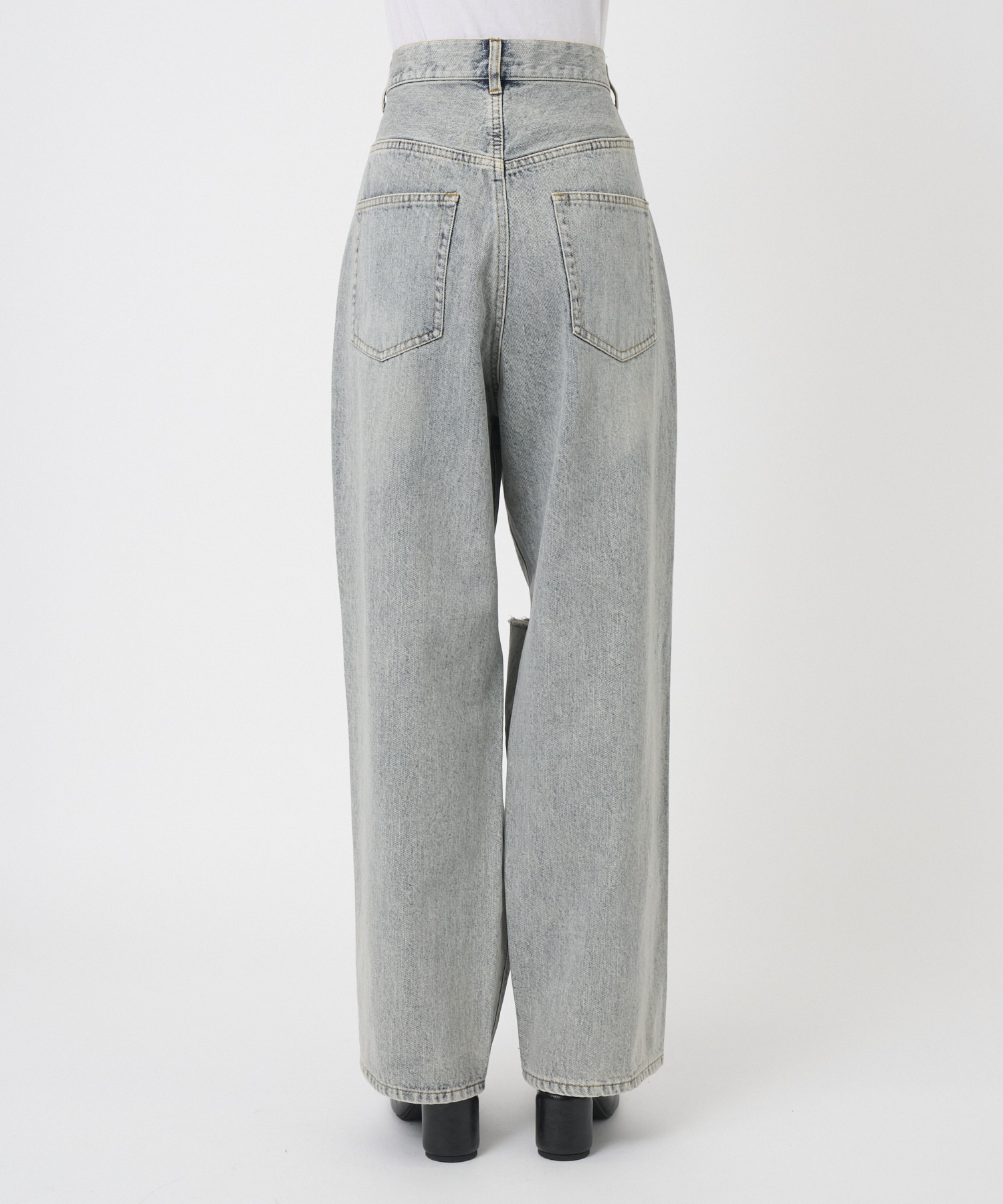 KNEE CUTTING DENIM PANTS THINGS THAT MATTER
