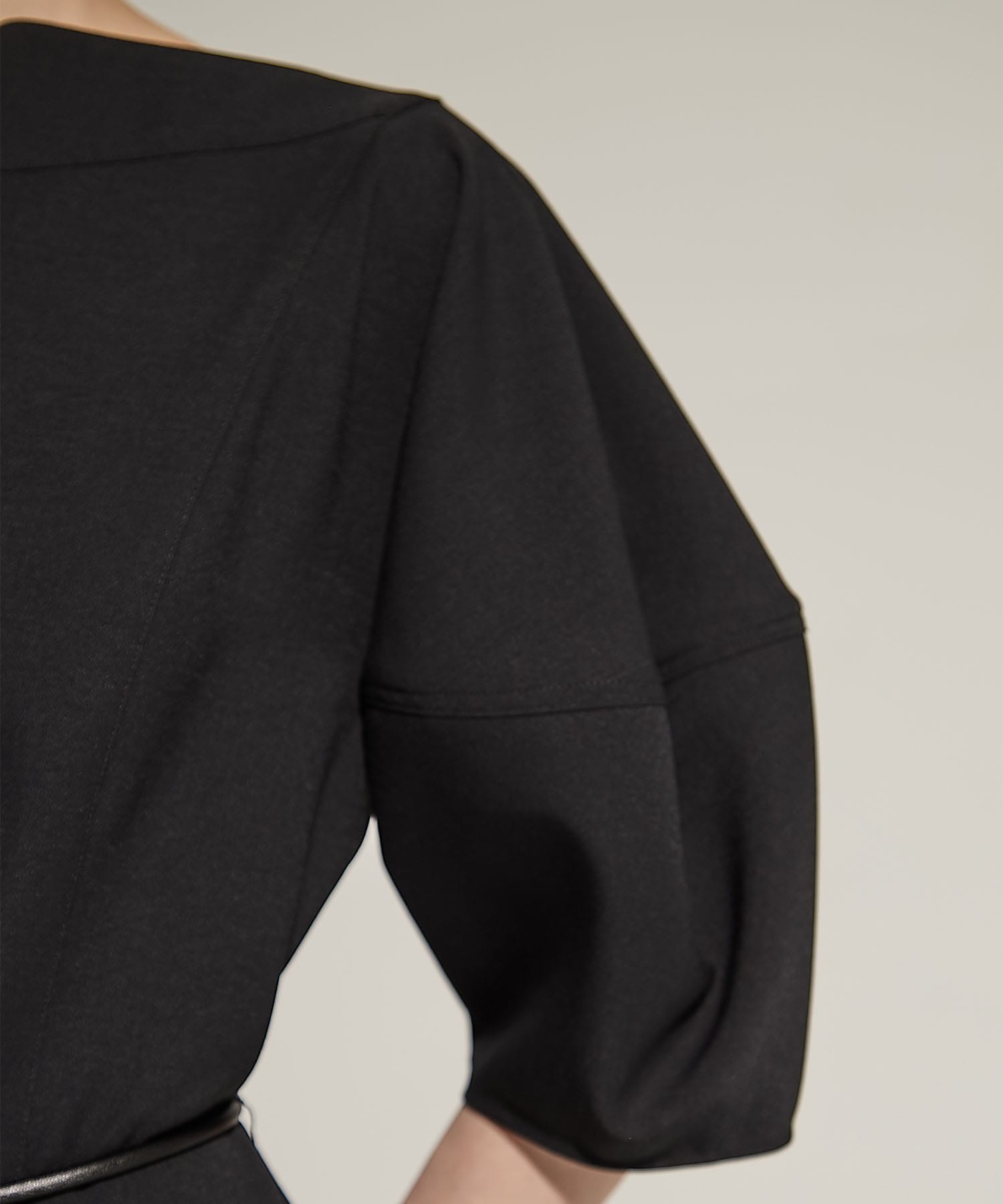 Sesilia lantan sleeve dress BK AKIRANAKA