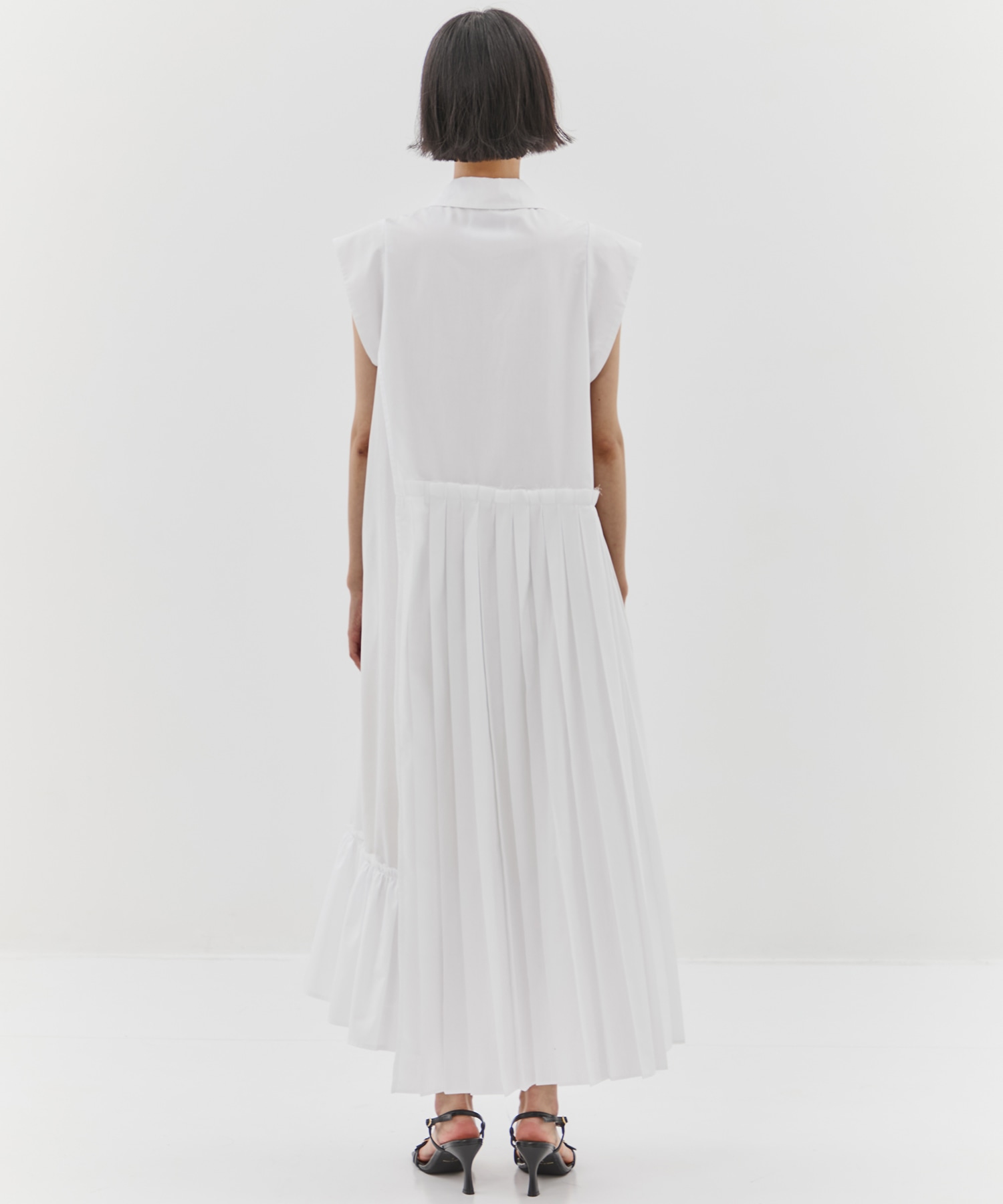 Asymmetry pleats one-piece STUDIOUS